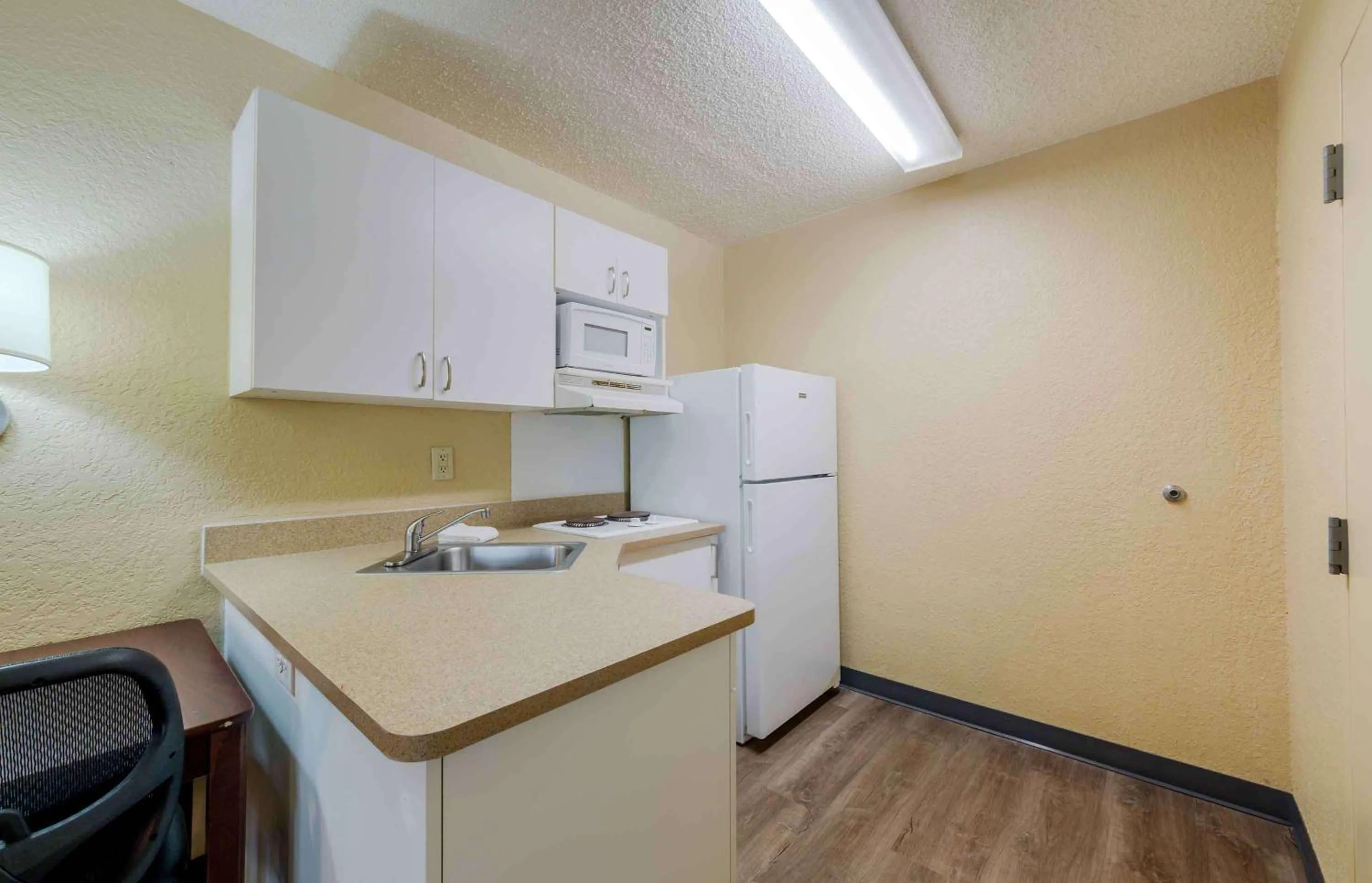 Bedroom in Extended Stay America Suites - Fort Lauderdale - Cypress Creek - Andrews Ave