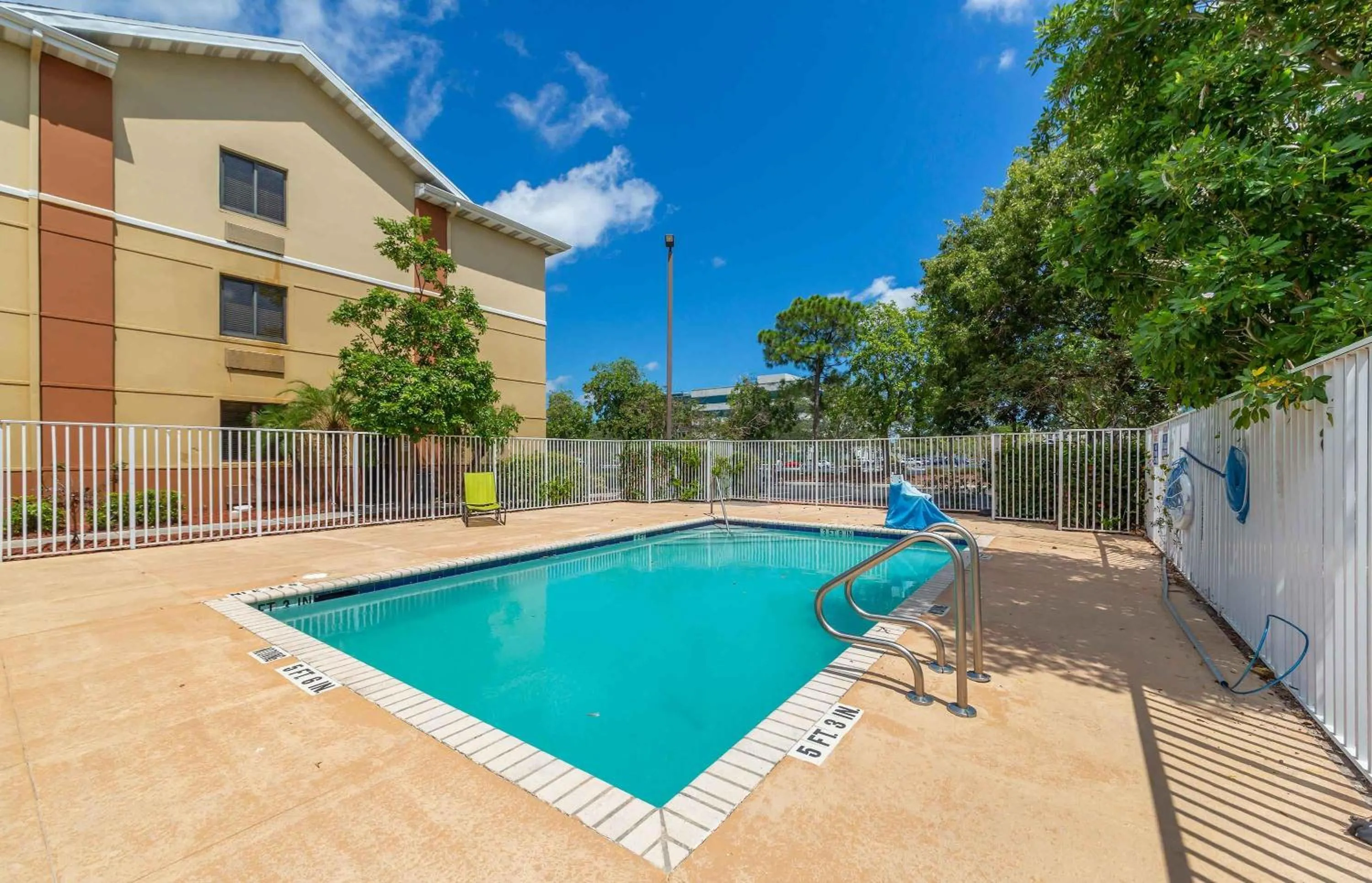 Pool view in Extended Stay America Suites - Fort Lauderdale - Cypress Creek - NW 6th Way