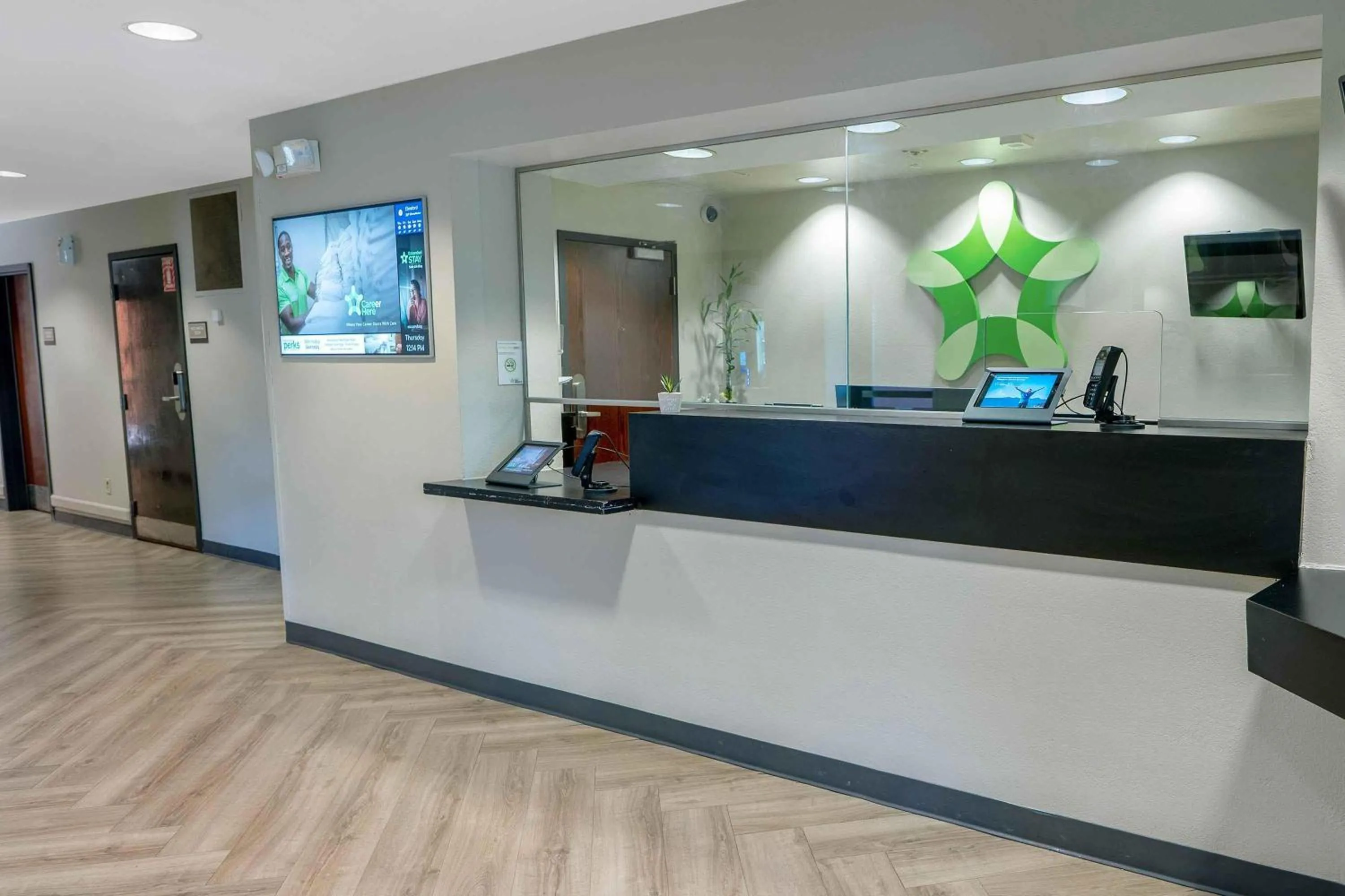 Lobby or reception in Extended Stay America Suites - Fort Lauderdale - Cypress Creek - NW 6th Way