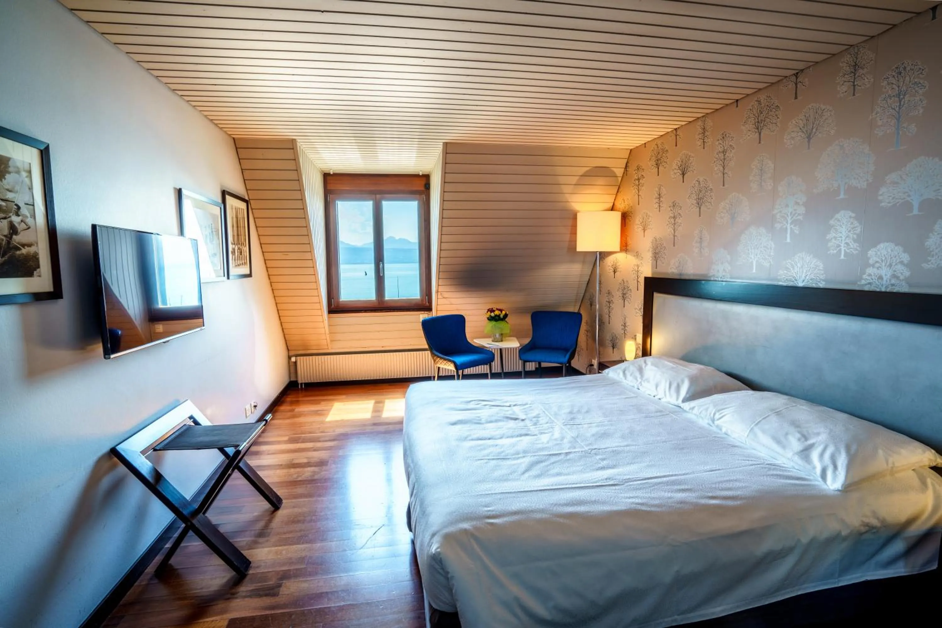 Bed in Rivage Hotel Restaurant Lutry