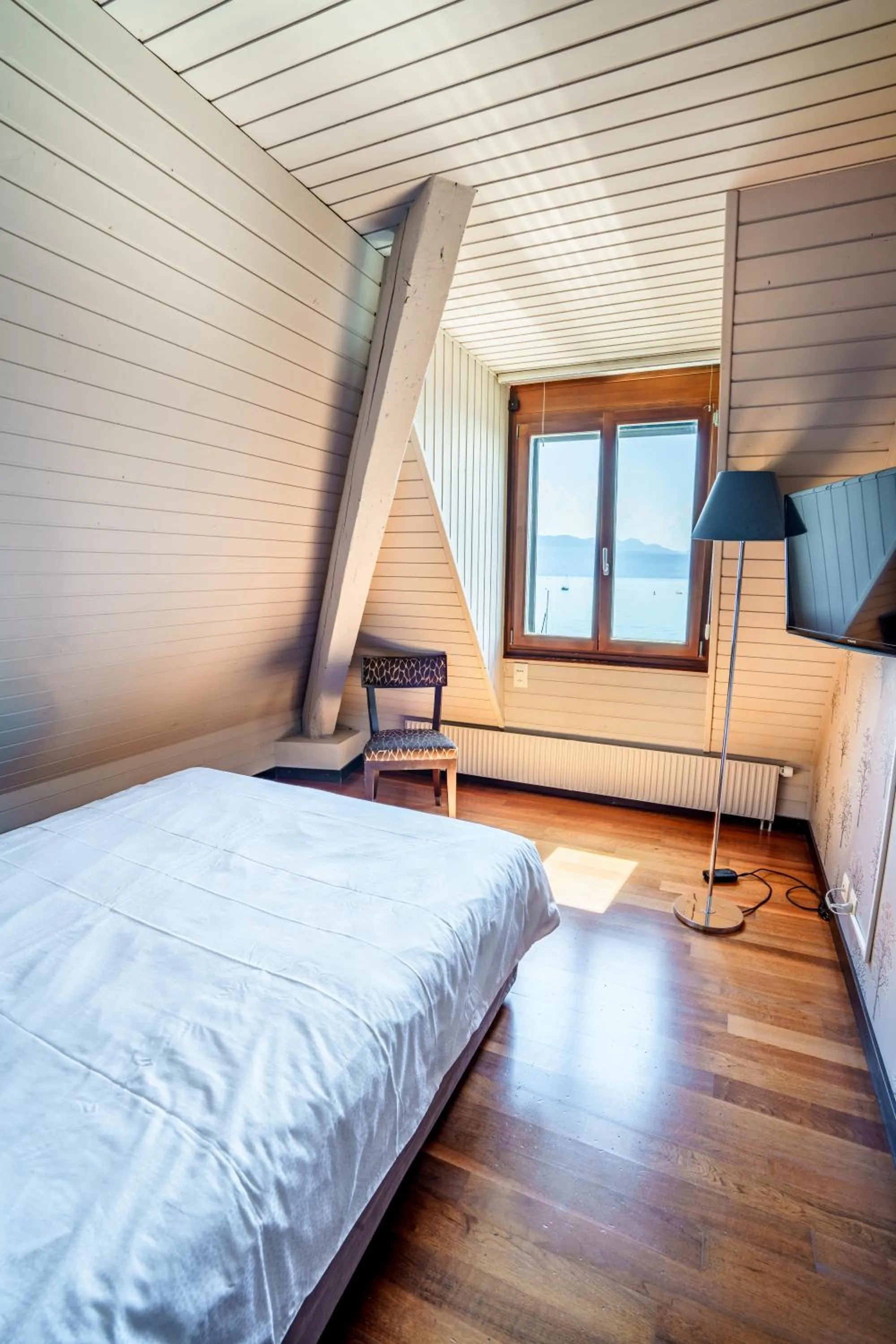 Bed in Rivage Hotel Restaurant Lutry