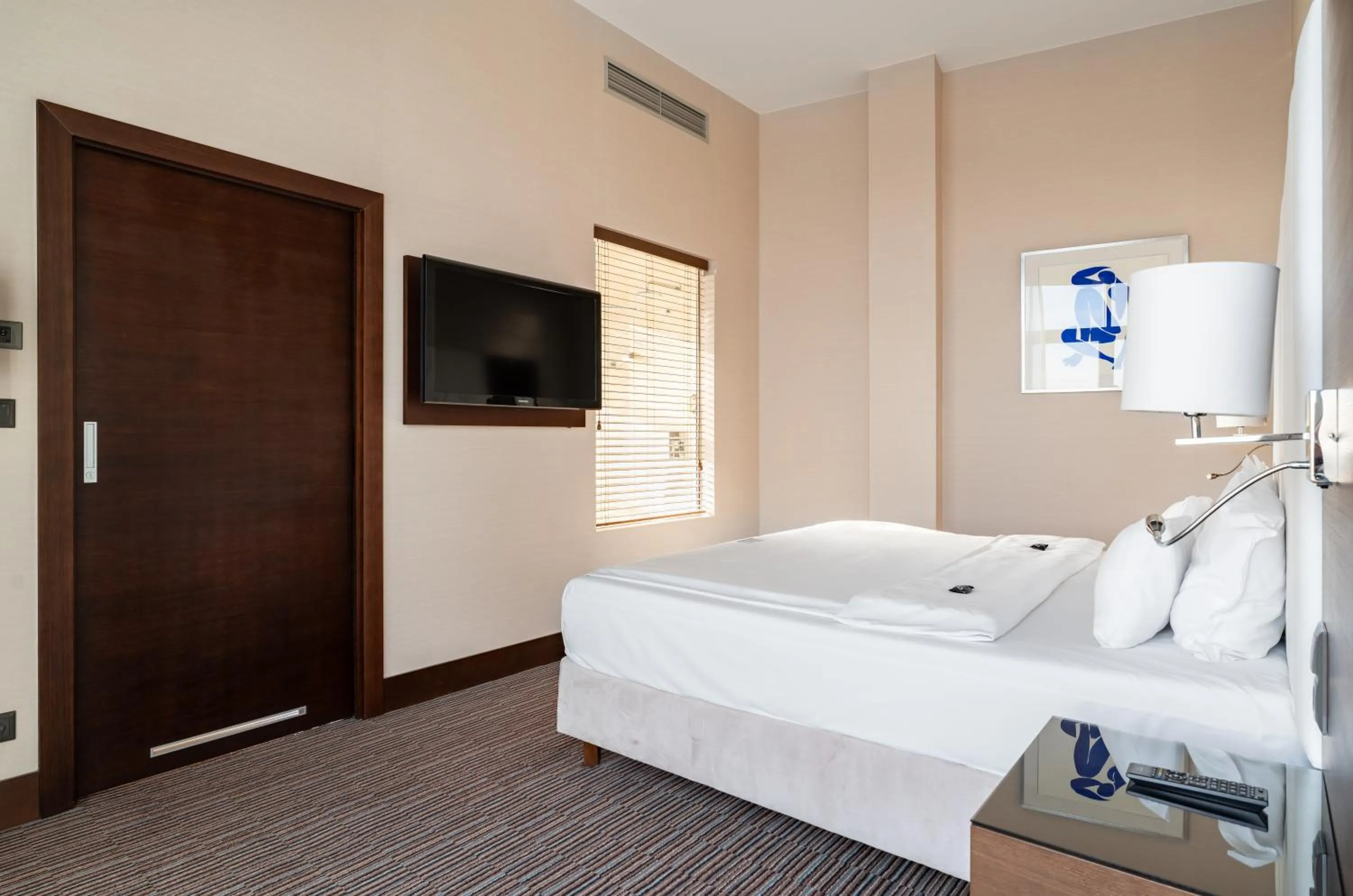 Photo of the whole room, Bed in Copernicus Toruń Hotel