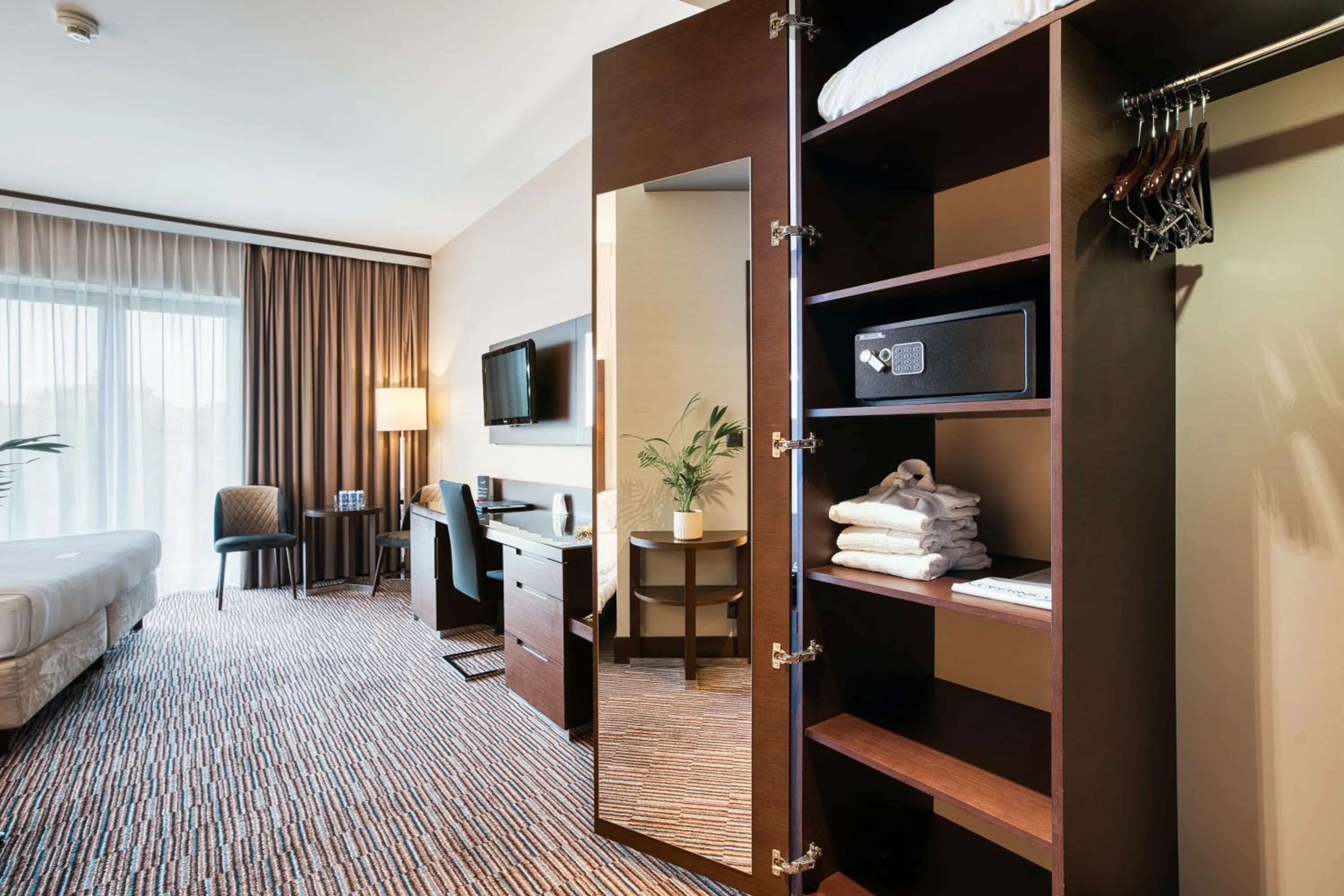 Photo of the whole room, Bed in Copernicus Toruń Hotel