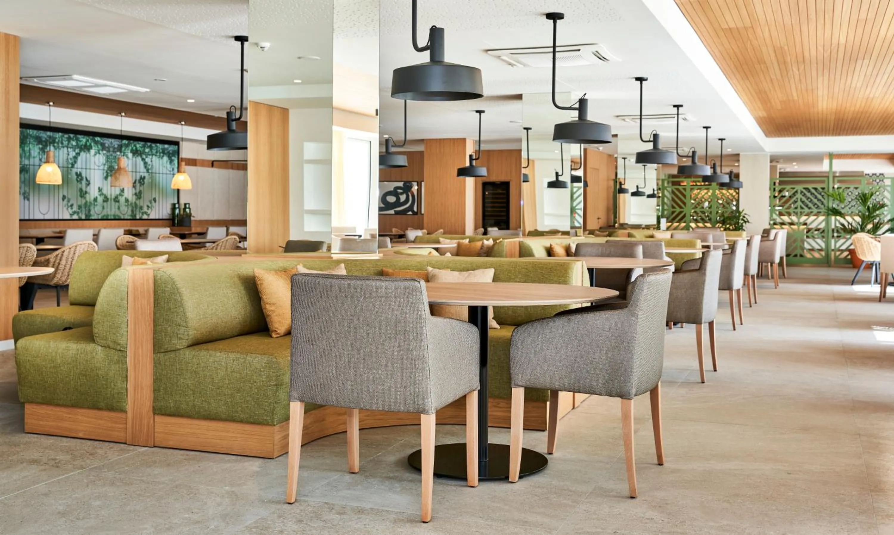 Dining area in Hoposa Montelin