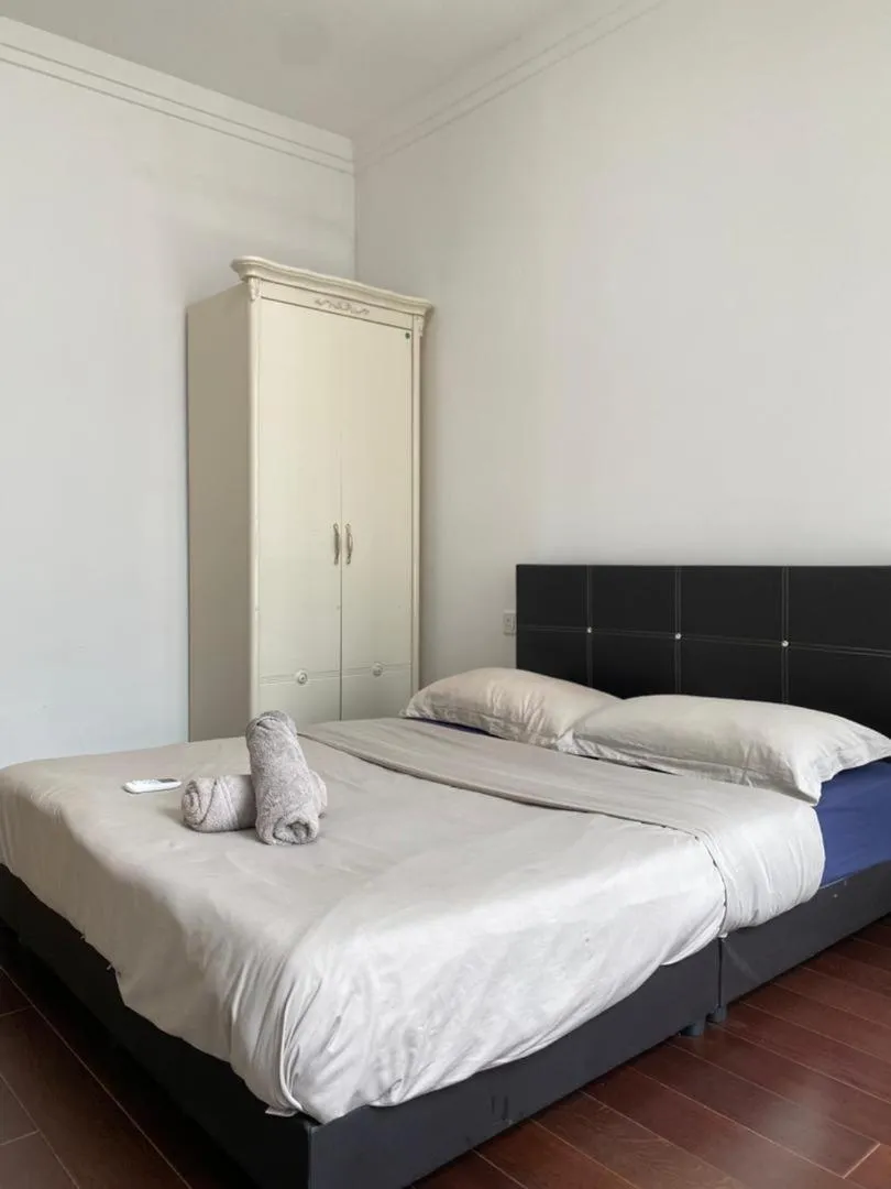 Bed in R&F Princess Cove @ R&F Mall