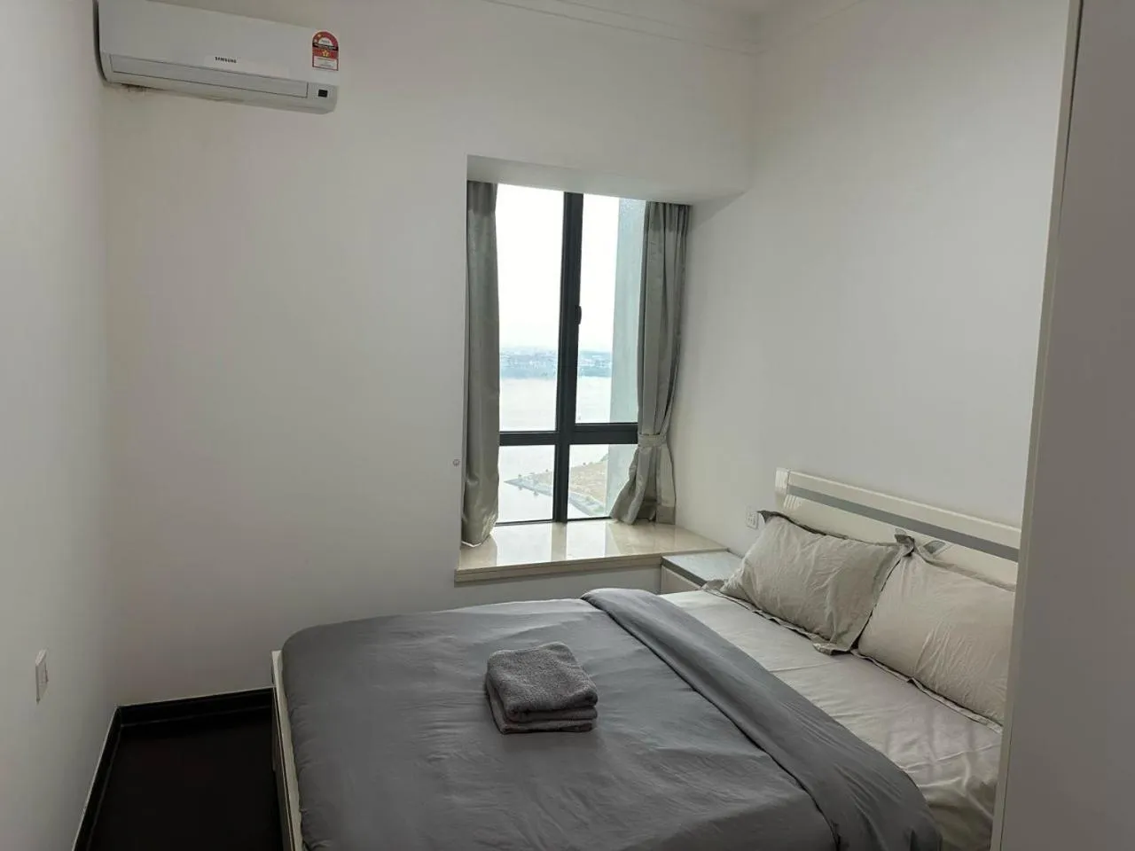 Bed in R&F Princess Cove @ R&F Mall