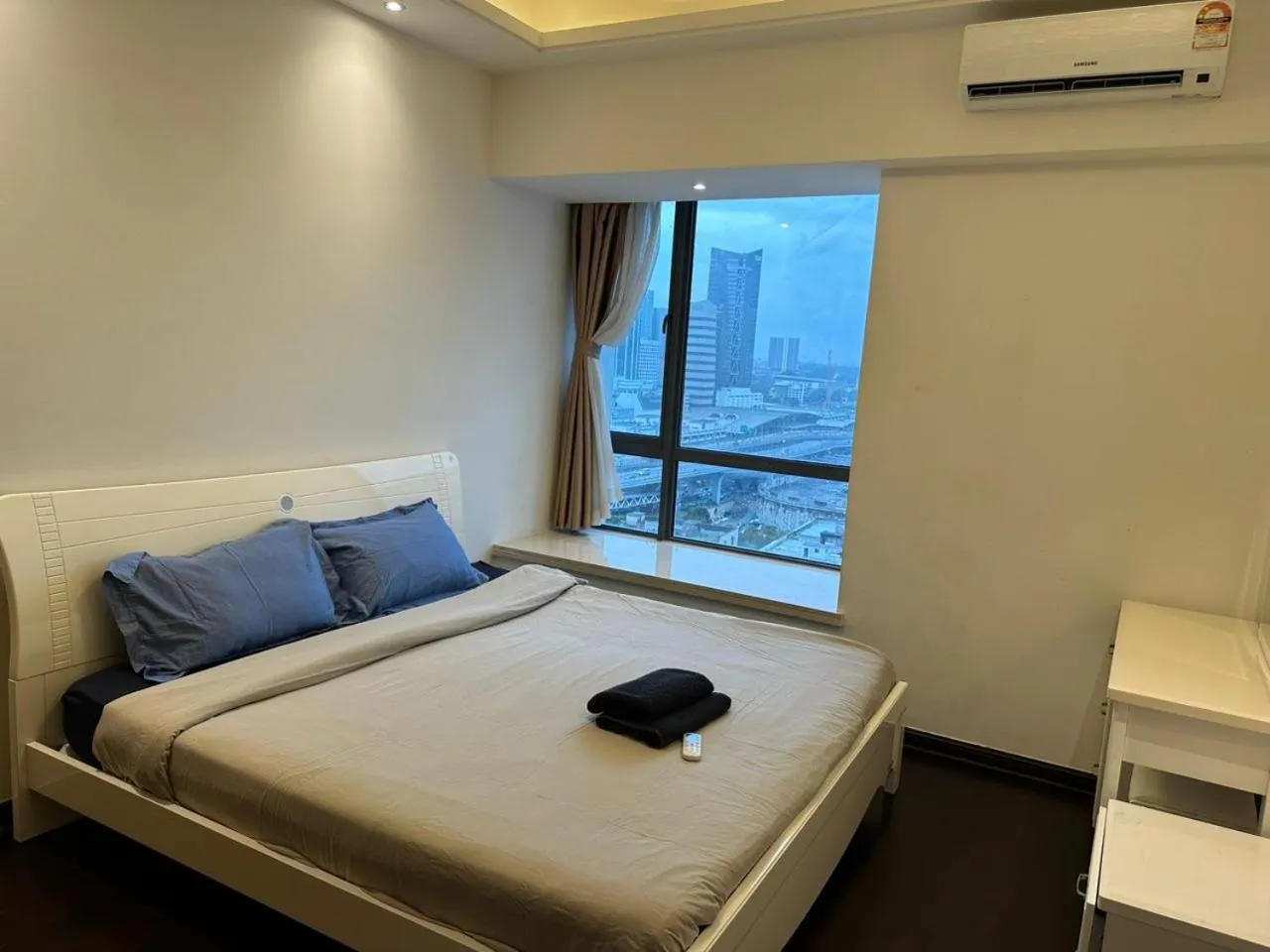 Bed in R&F Princess Cove @ R&F Mall