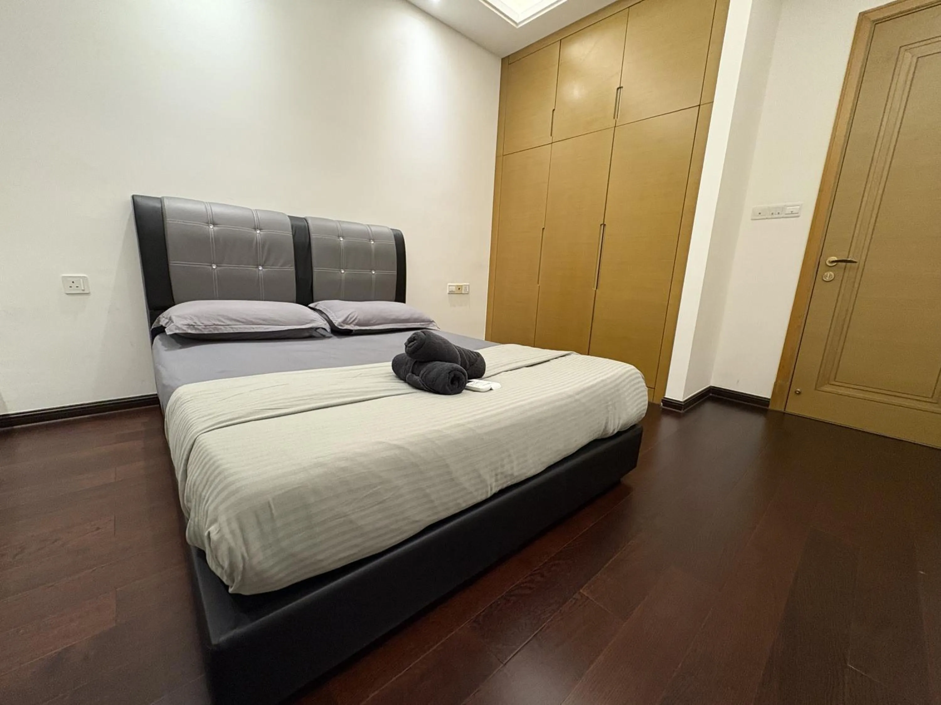 Bed in R&F Princess Cove @ R&F Mall