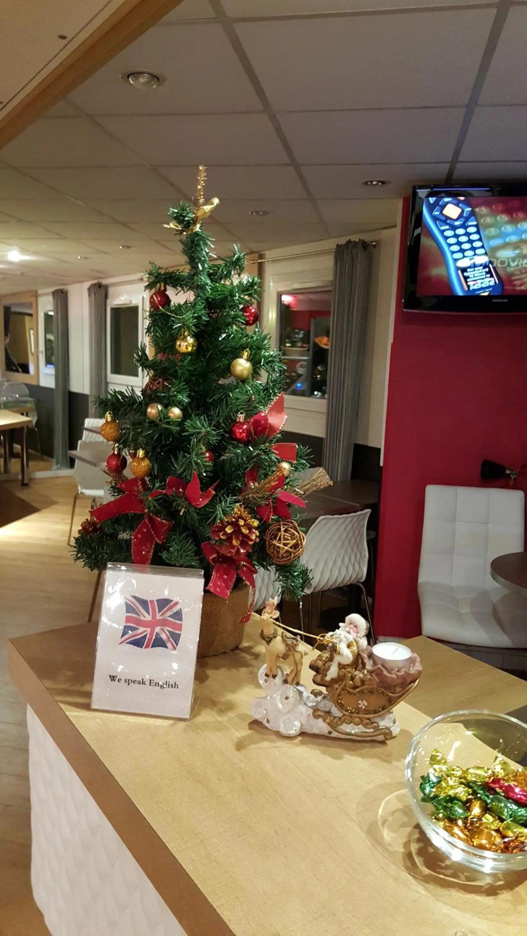 Lobby or reception in A&H PRIVILÈGE Lyon Est - Saint Priest Eurexpo