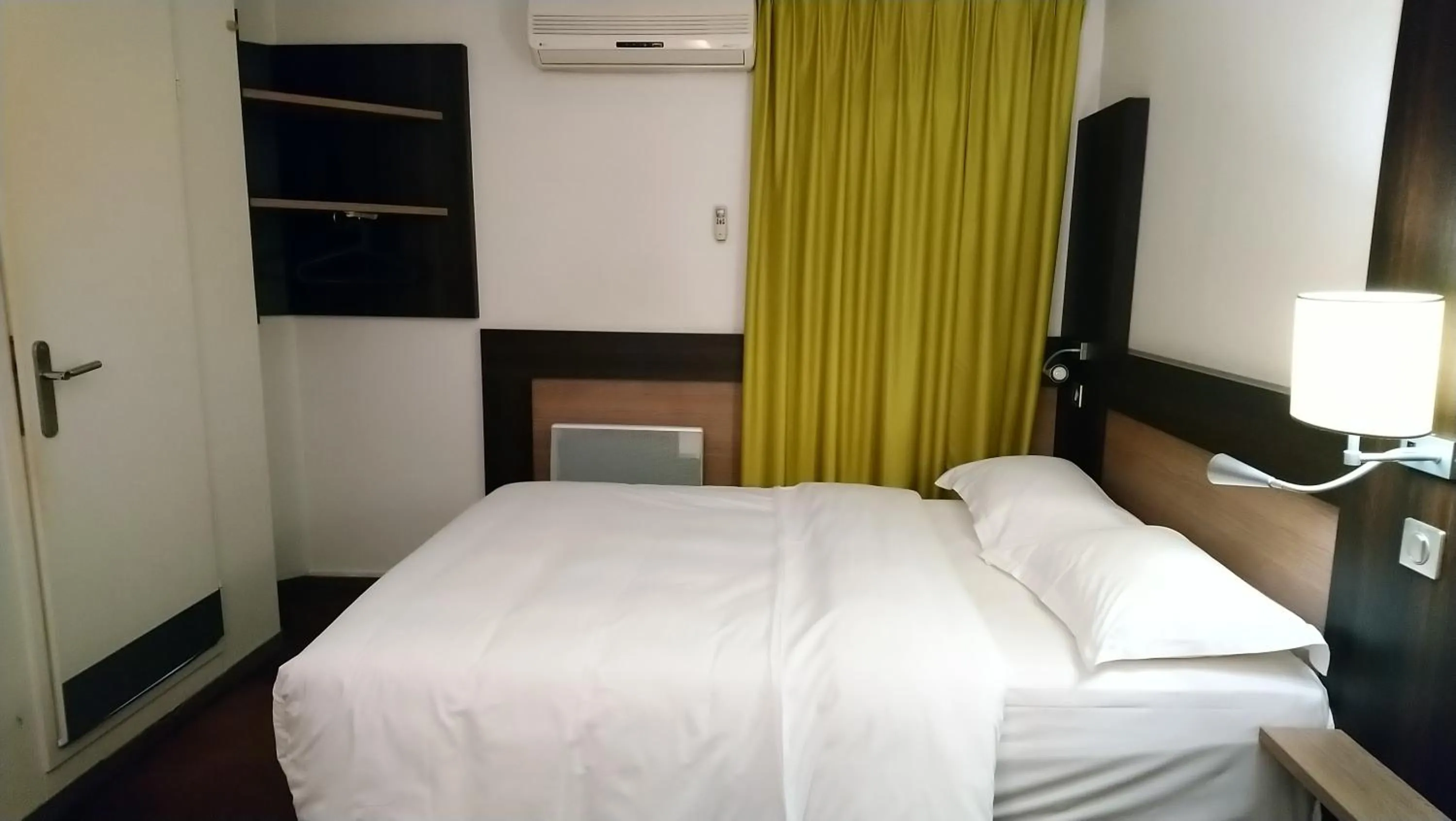 Bed in A&H PRIVILÈGE Lyon Est - Saint Priest Eurexpo