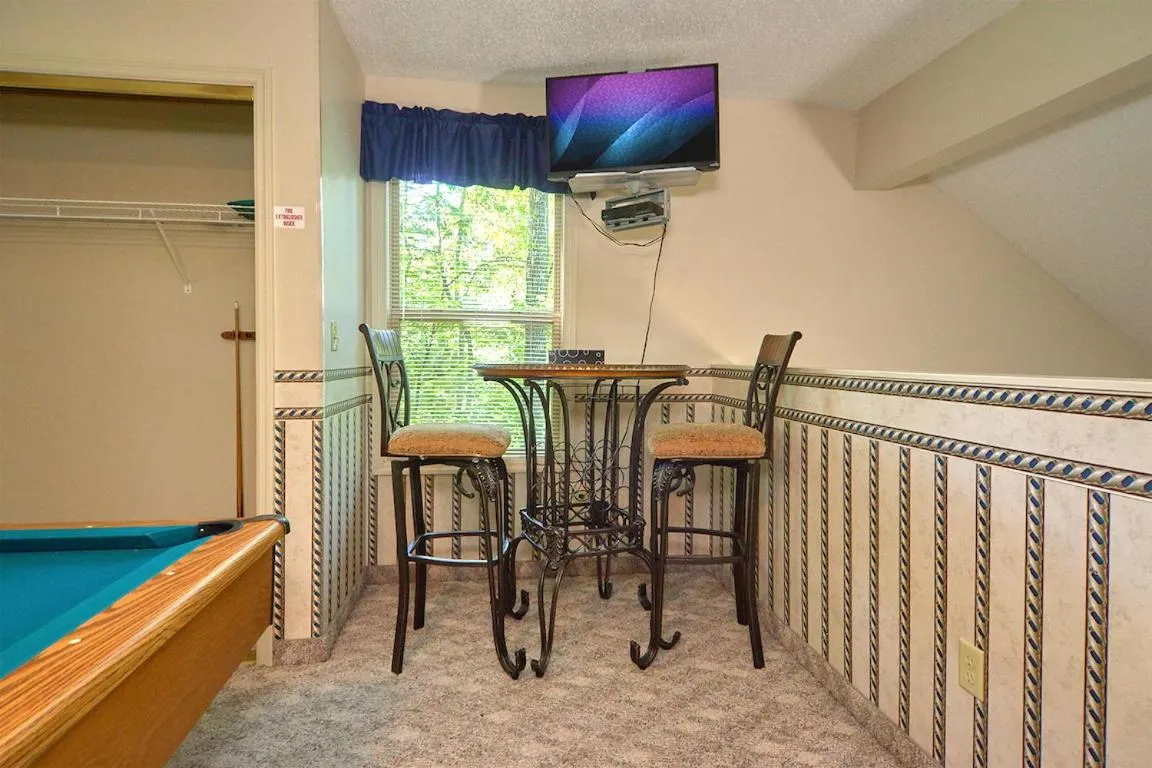 Property building in Mountain Hideaway