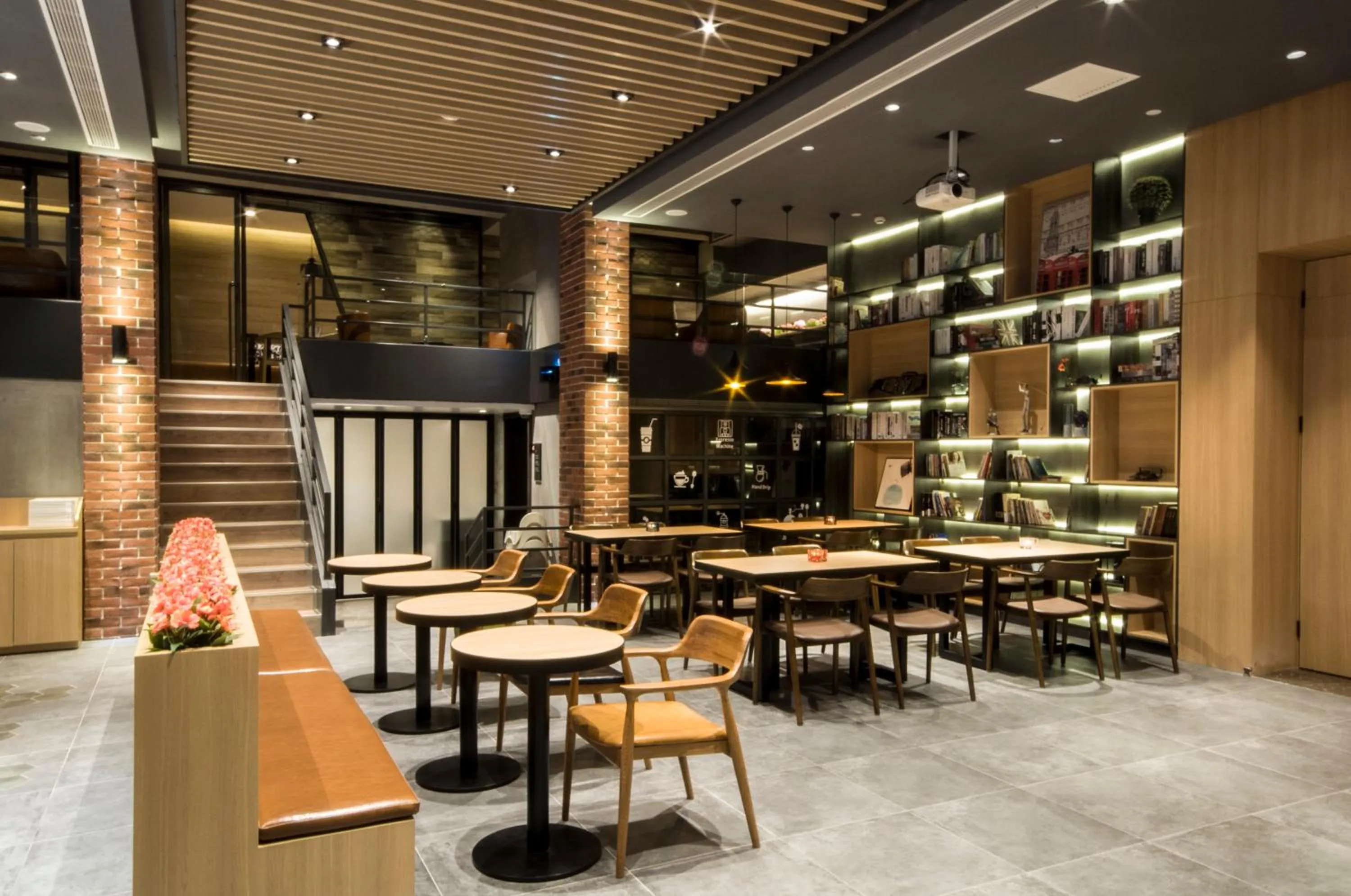 Hotel Coka Chuansha Metro - Shanghai PVG Airport