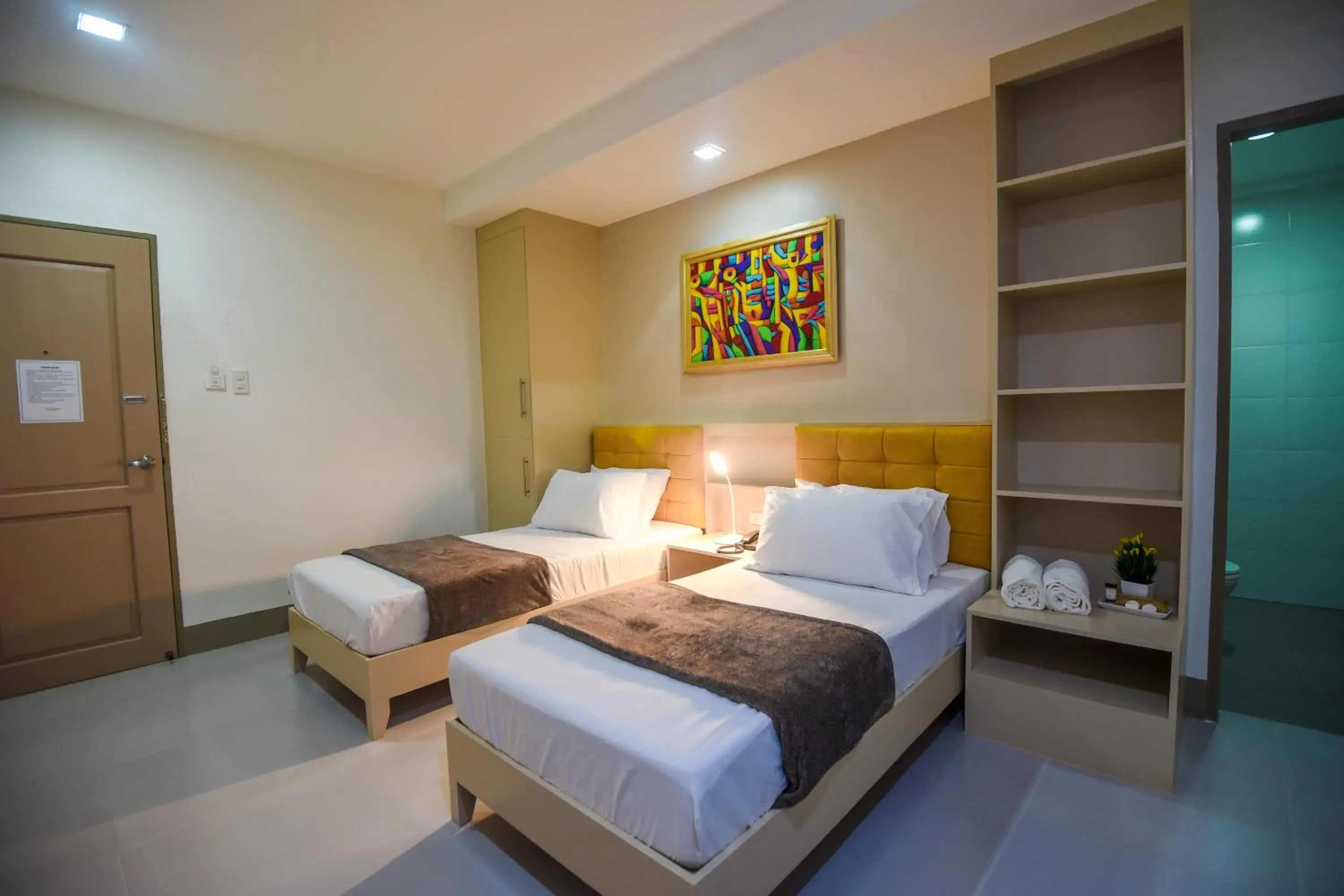 Deluxe Twin Room in ETT HomeTel Deluxe Twin Room in ETT HomeTel