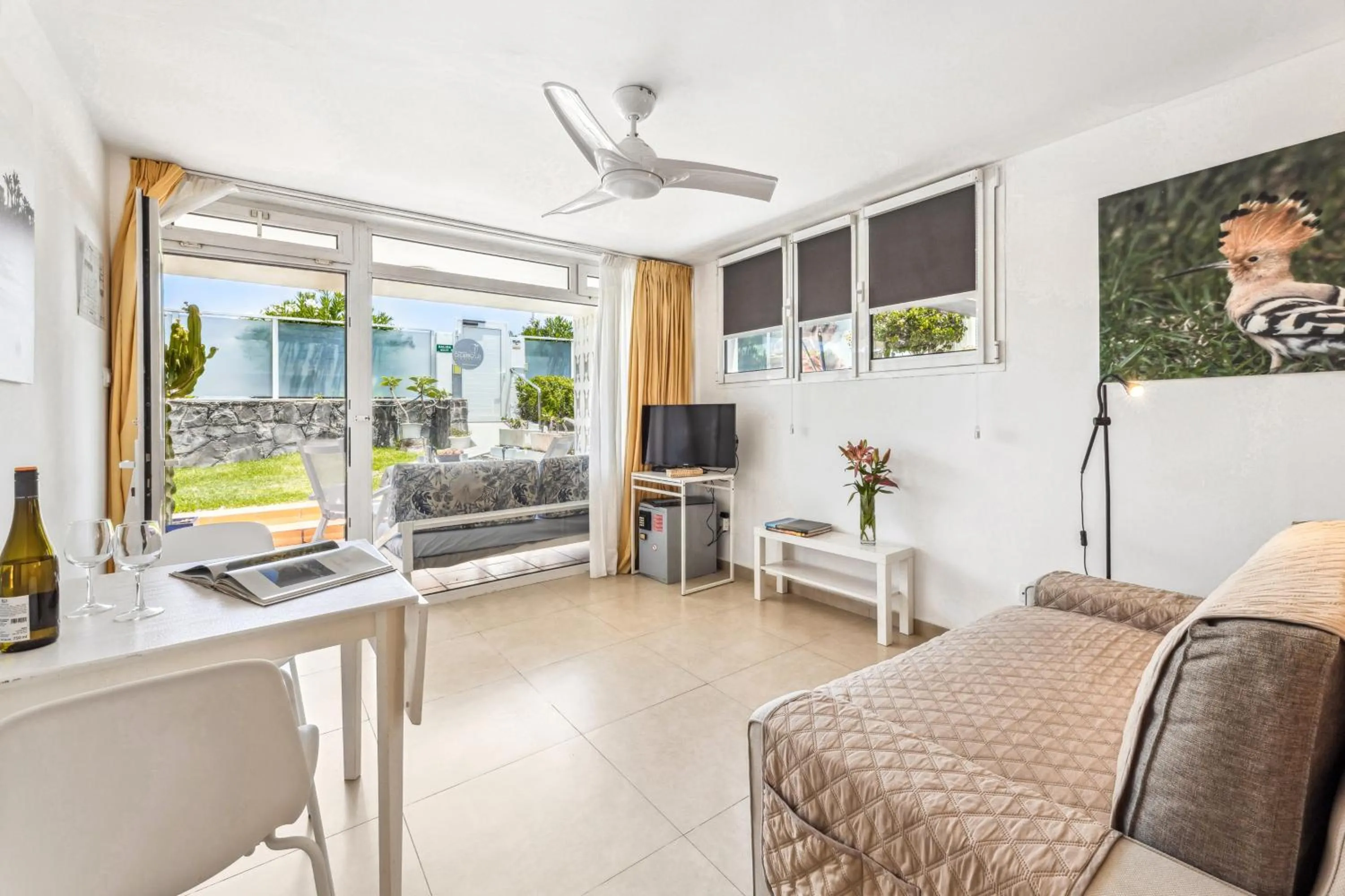 TV and multimedia in Apartamentos El Capricho