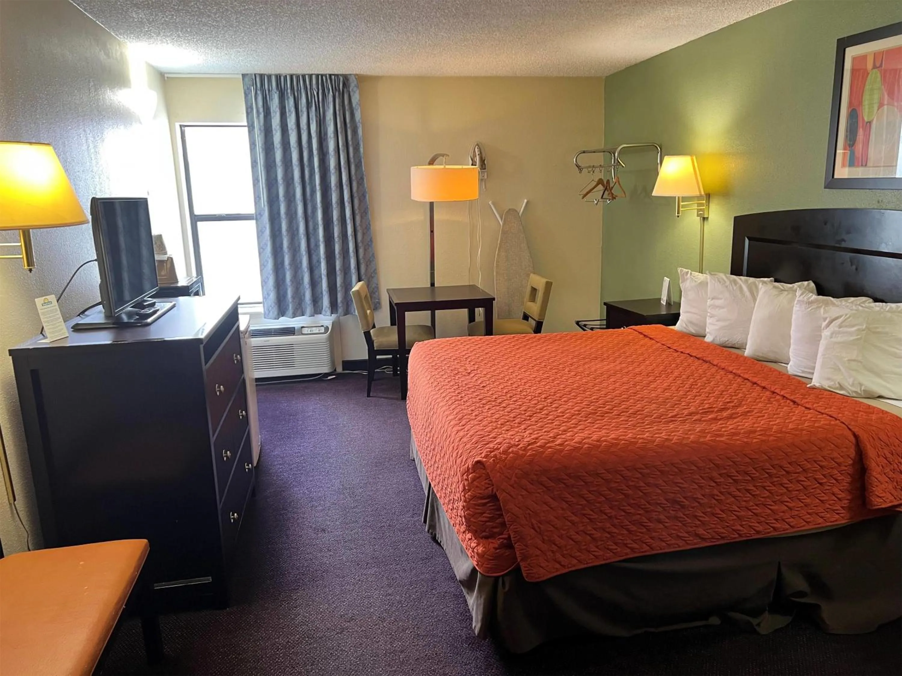 Photo of the whole room in Days Inn by Wyndham Southern Hills/ORU