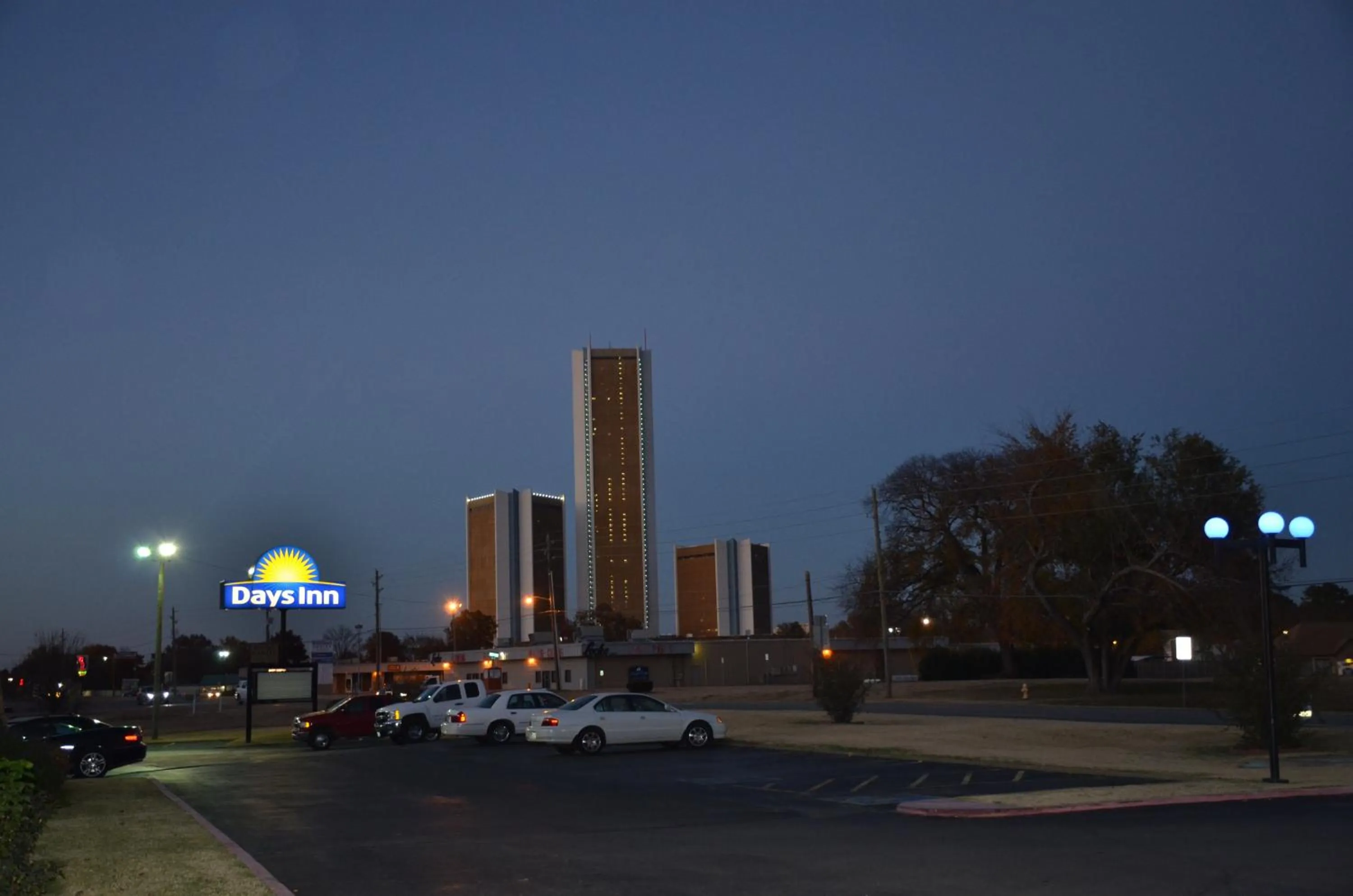 Street view in Days Inn by Wyndham Southern Hills/ORU