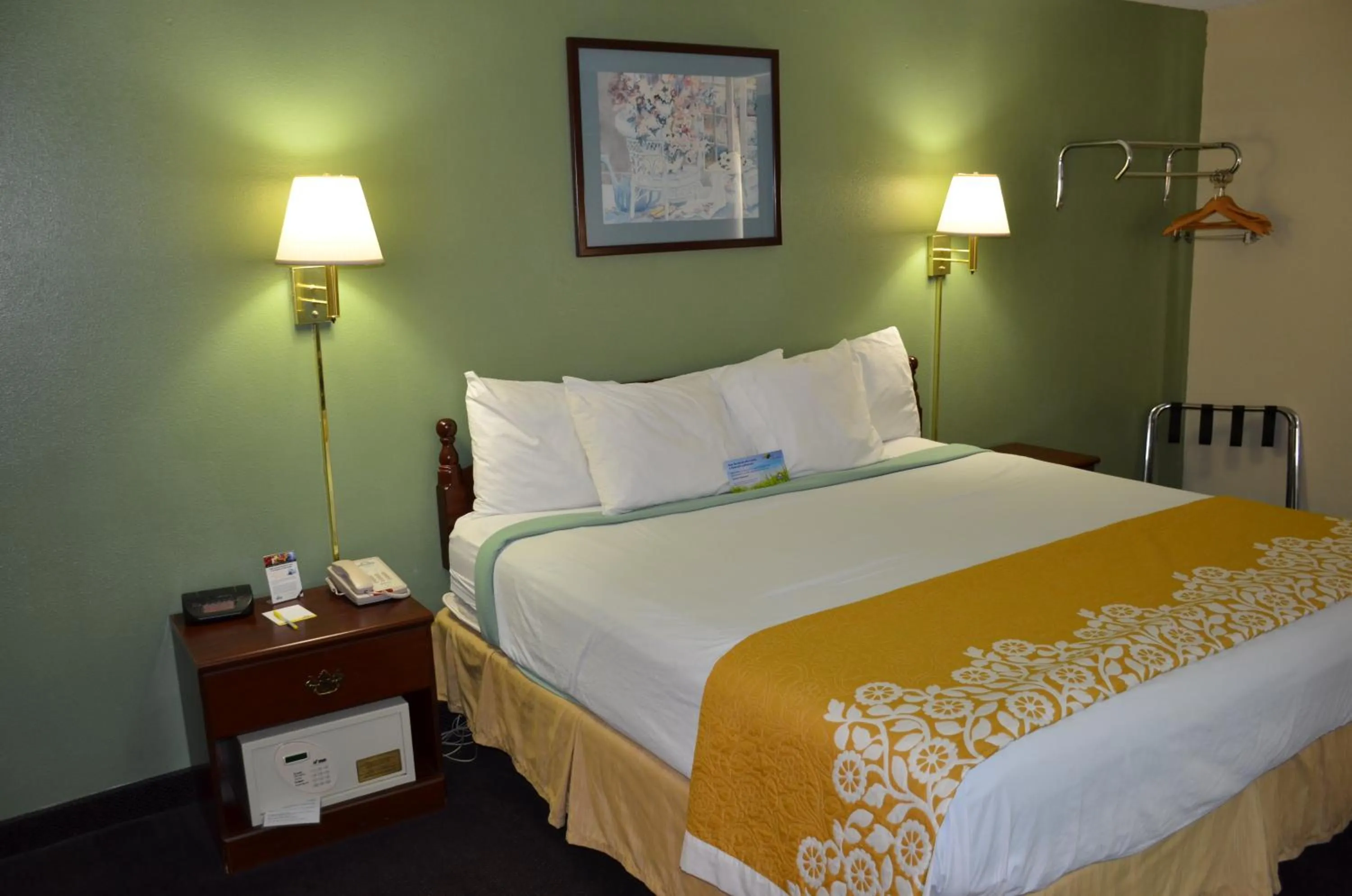 Decorative detail in Days Inn by Wyndham Southern Hills/ORU