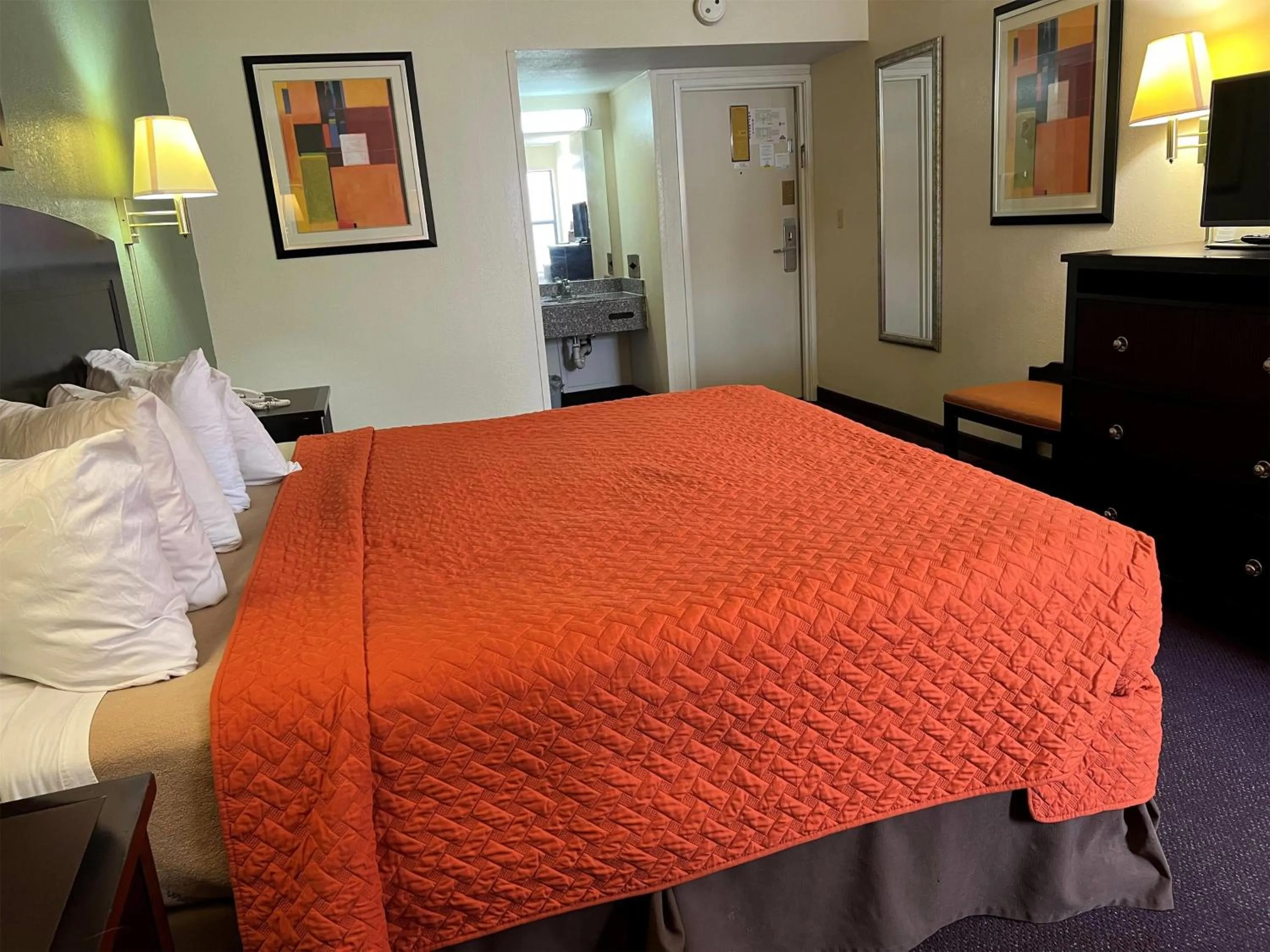 Photo of the whole room in Days Inn by Wyndham Southern Hills/ORU