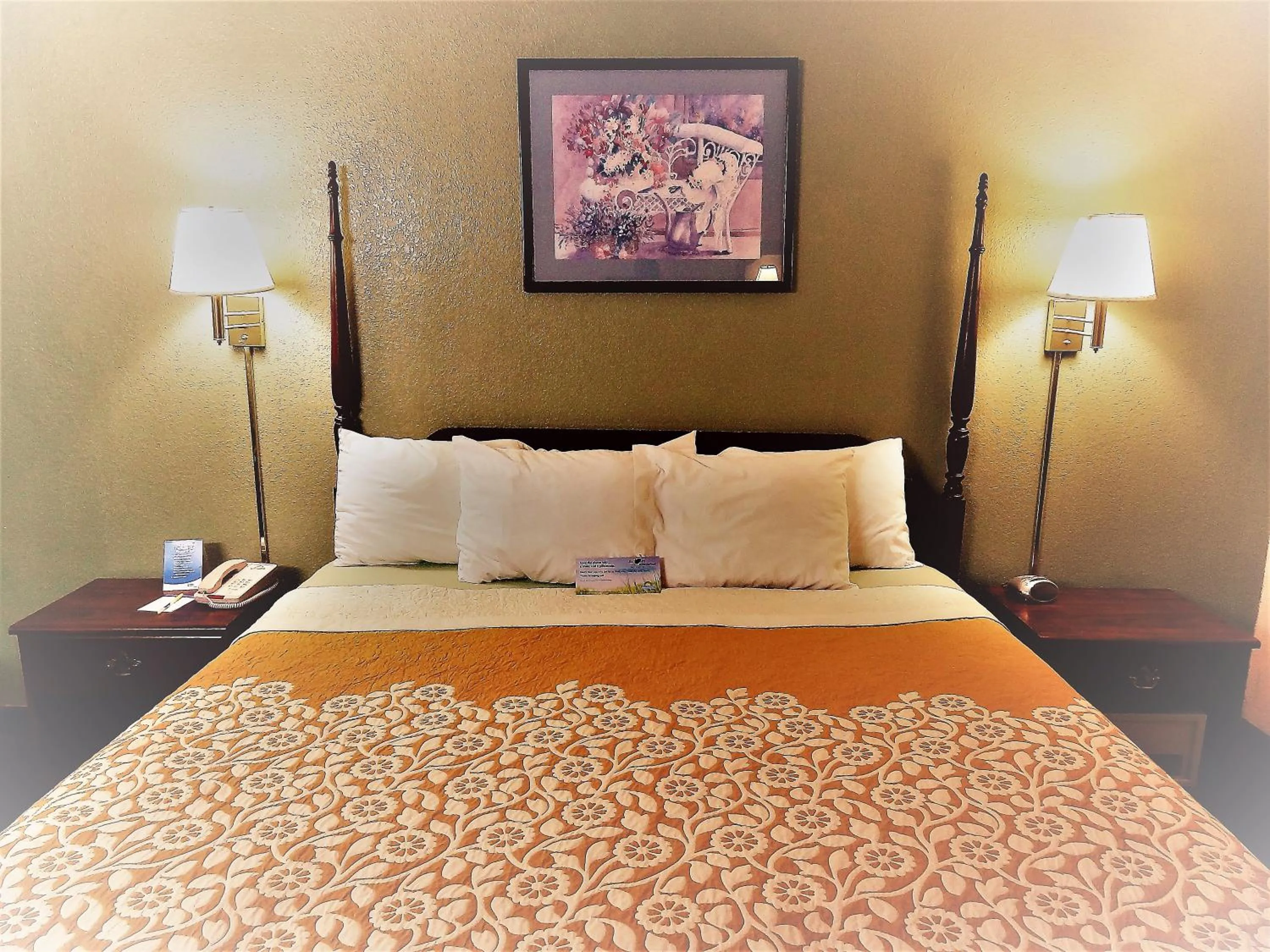 cot in Days Inn by Wyndham Southern Hills/ORU