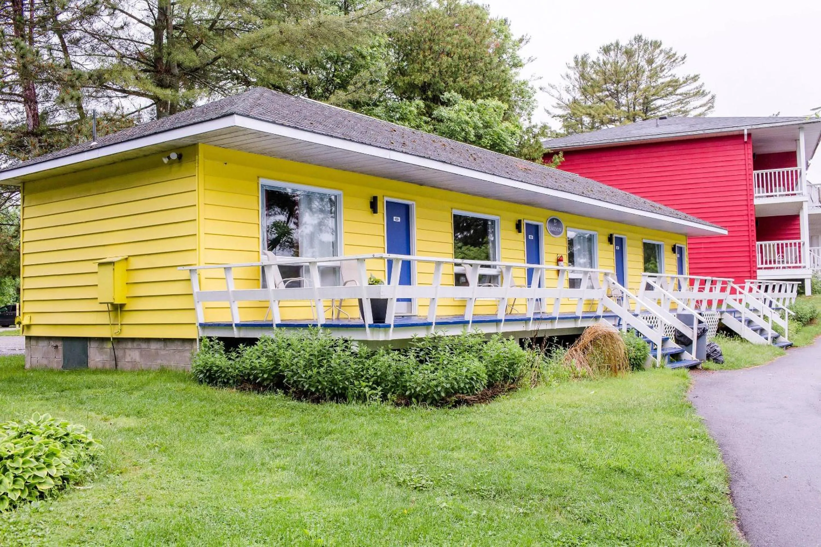 Property building in Bayview Wildwood Resort, an Ascend Collection Resort