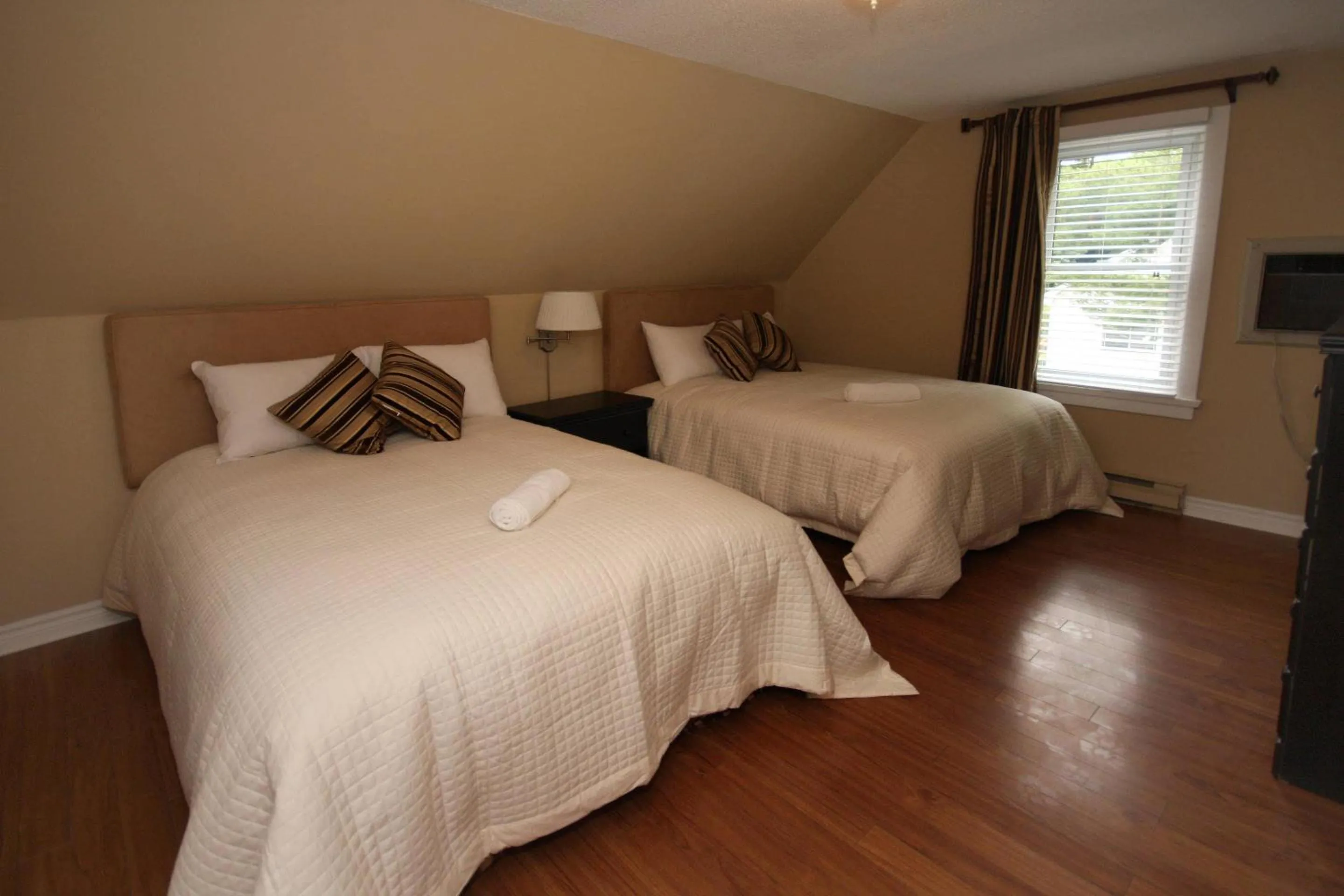 Bedroom, Bed in Bayview Wildwood Resort, an Ascend Collection Resort