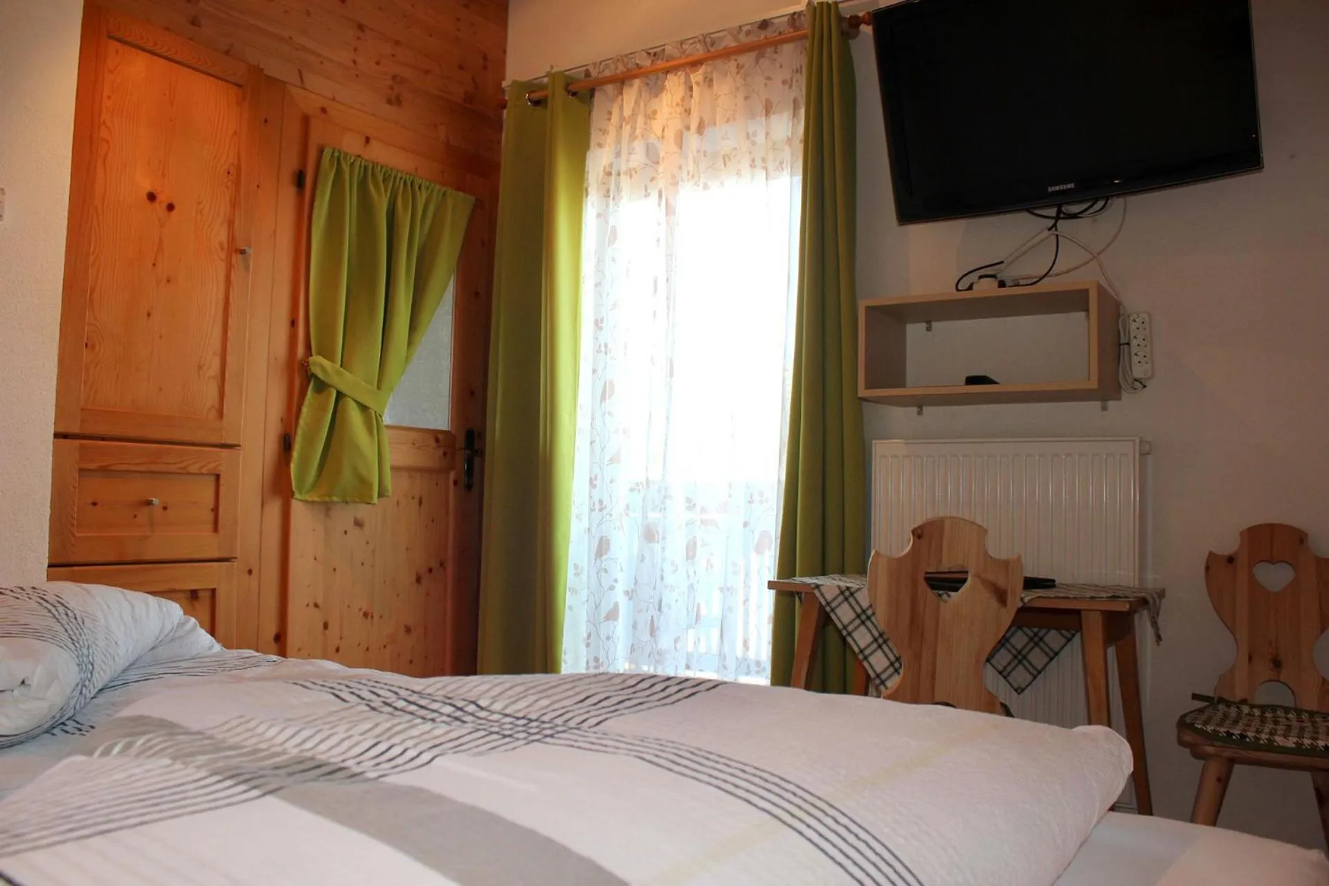 Bedroom in Gasthaus Oberkirn