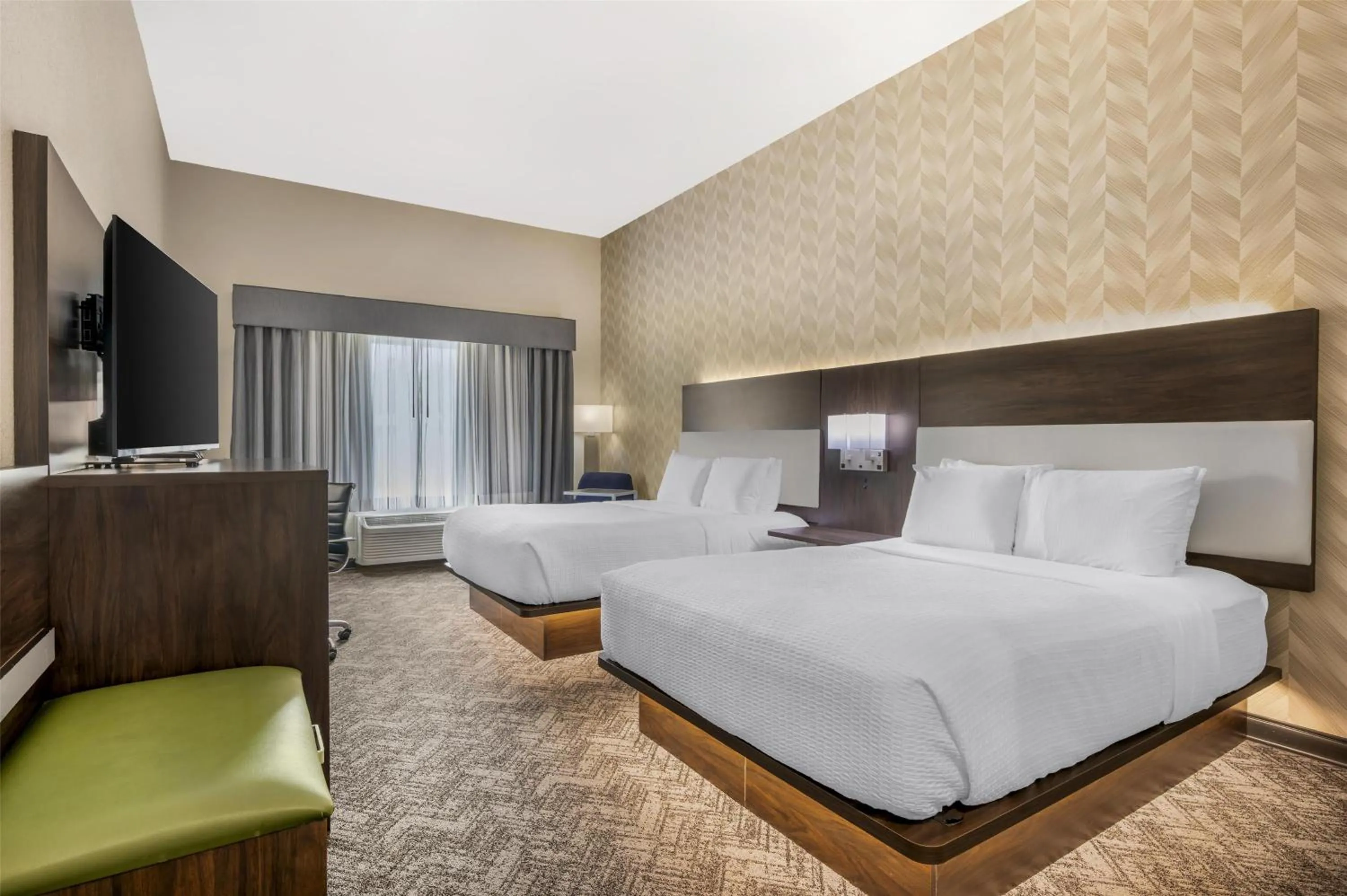 Bedroom, Bed in Best Western Plus Parkside Inn & Suites