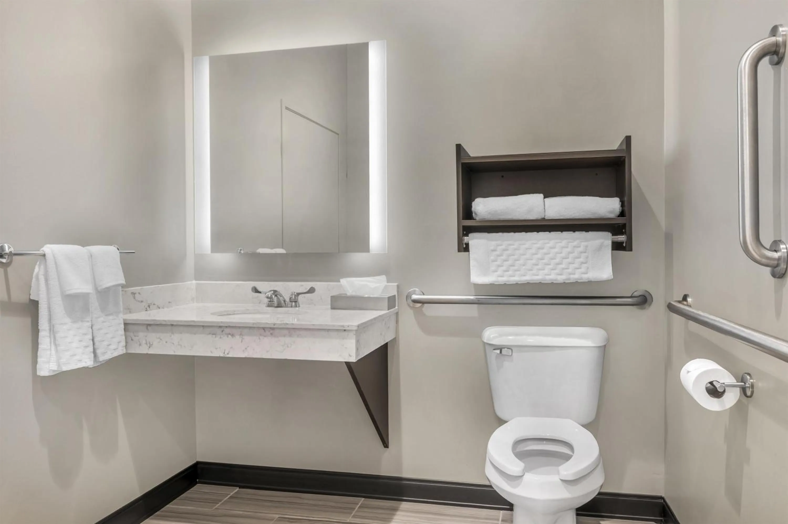 Bathroom in Best Western Plus Parkside Inn & Suites