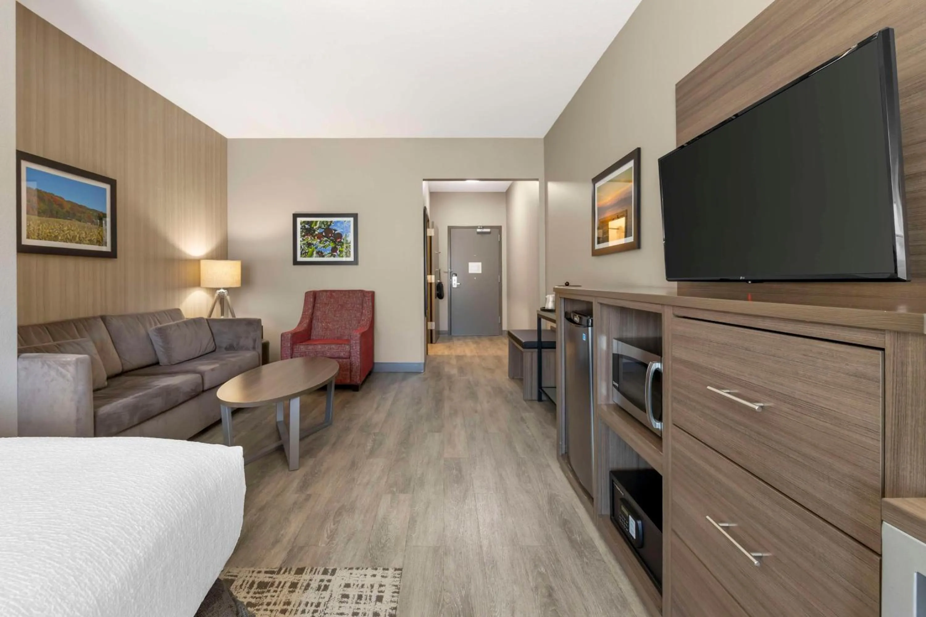 Bedroom in Best Western Plus LaCrescent - LaCrosse