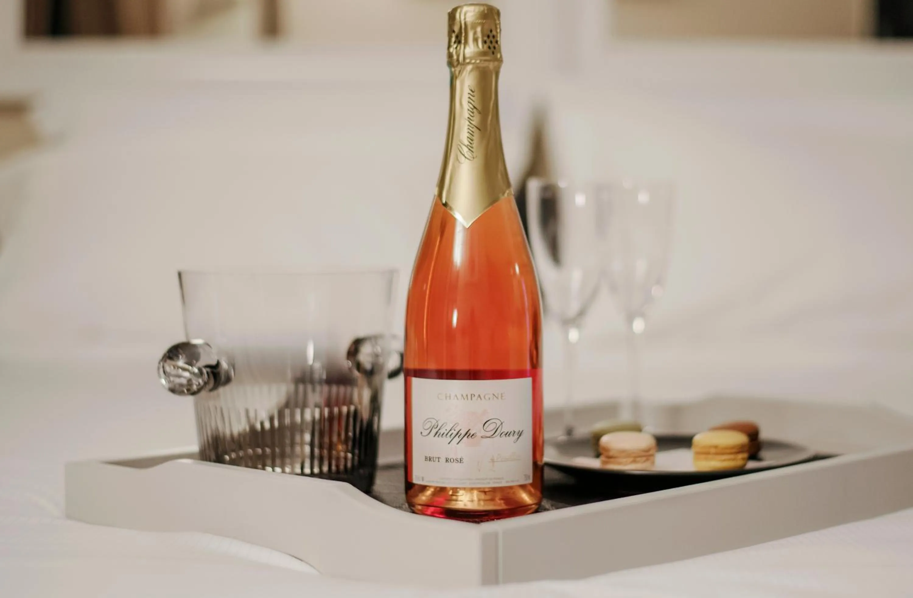 Coffee/tea facilities in Plgfe - Maison d'hôtes EPICUROOMS - Suites romantiques 5 étoiles