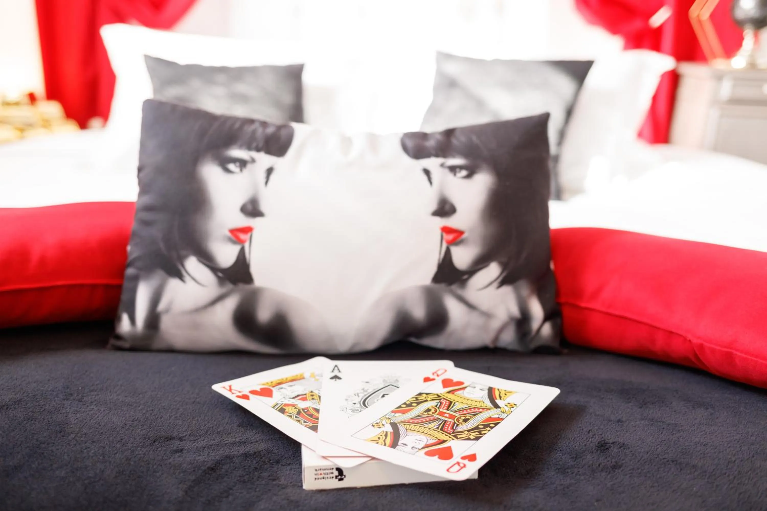 Bed in Plgfe - Maison d'hôtes EPICUROOMS - Suites romantiques 5 étoiles