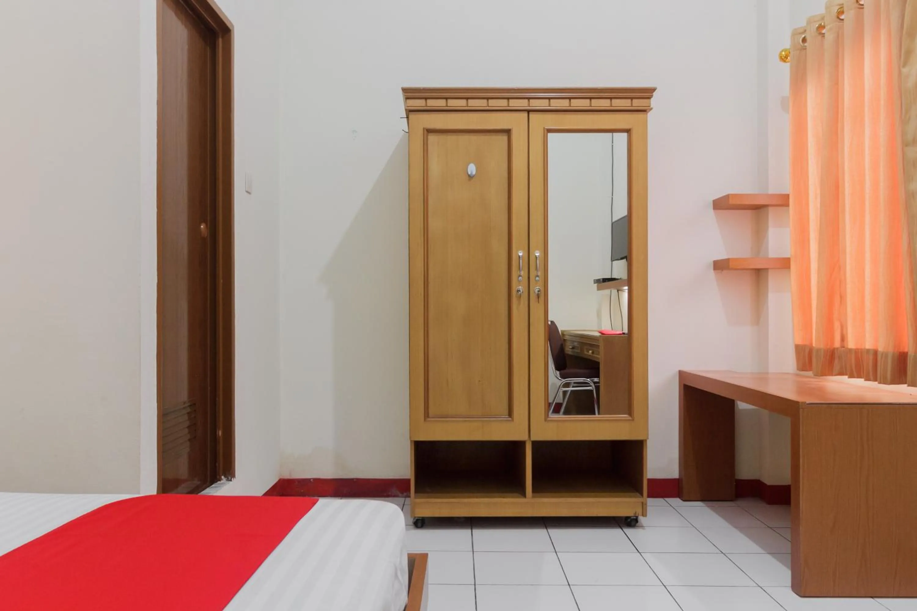 Photo of the whole room in KoolKost Syariah near Ayani Mega Mall Pontianak