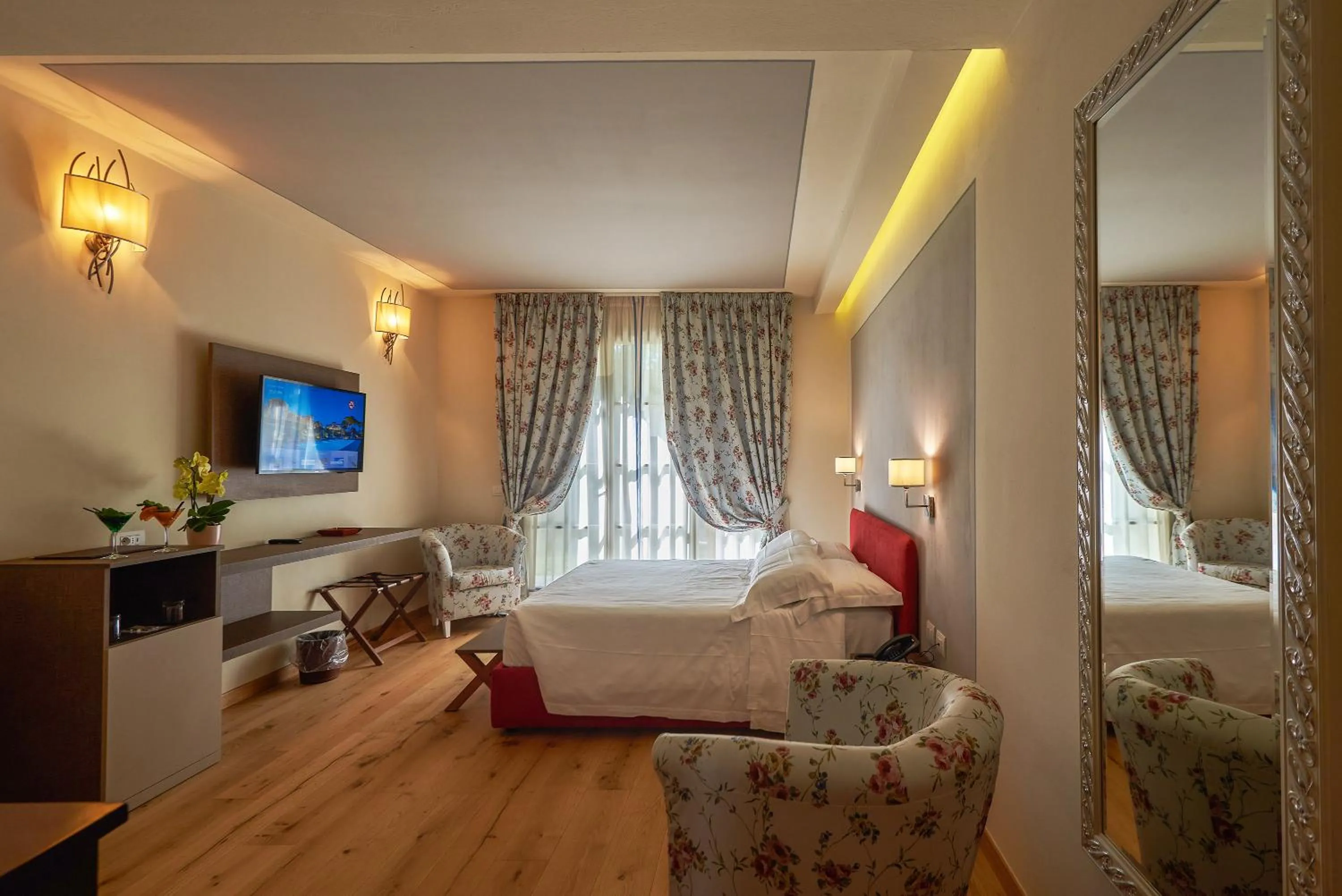 Photo of the whole room, Bed in Resort 37