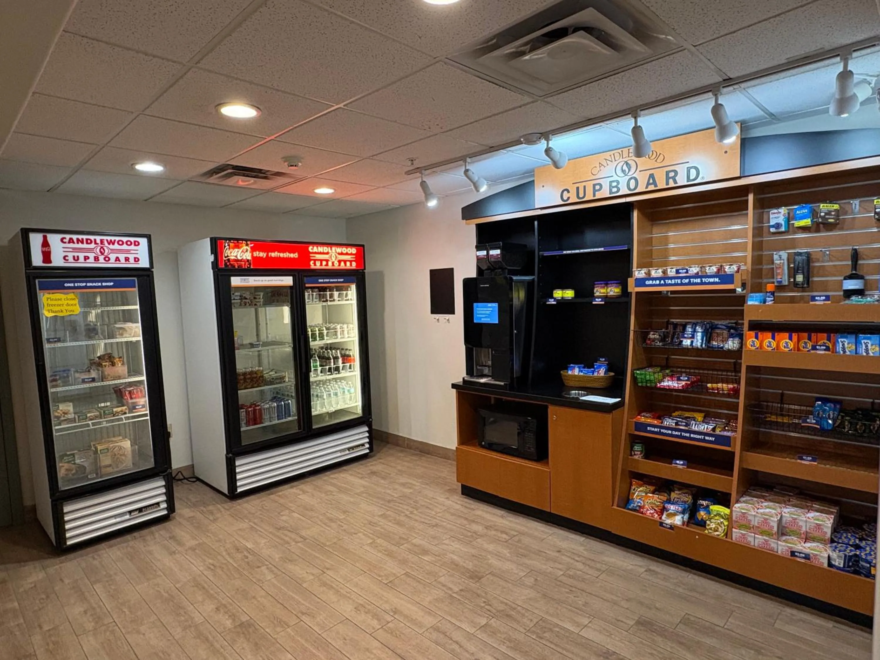 Coffee/tea facilities in Candlewood Suites Roswell by IHG