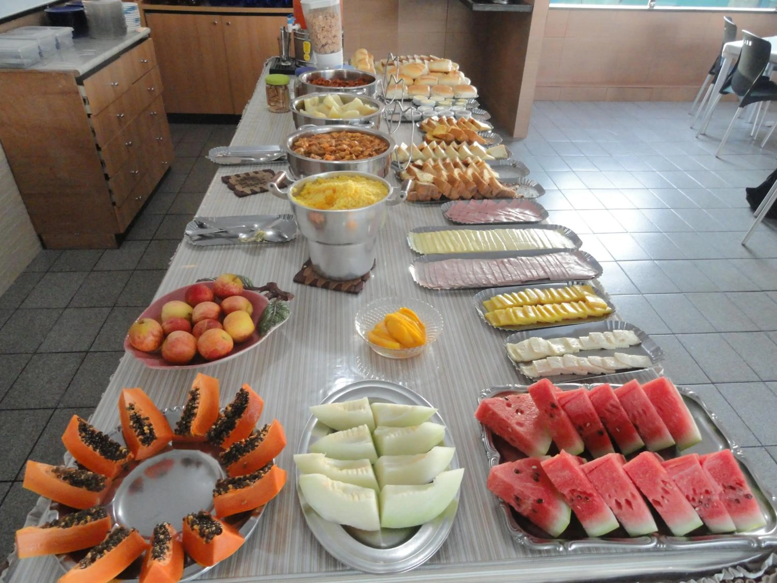 Restaurant/places to eat in Pousada São Luiz