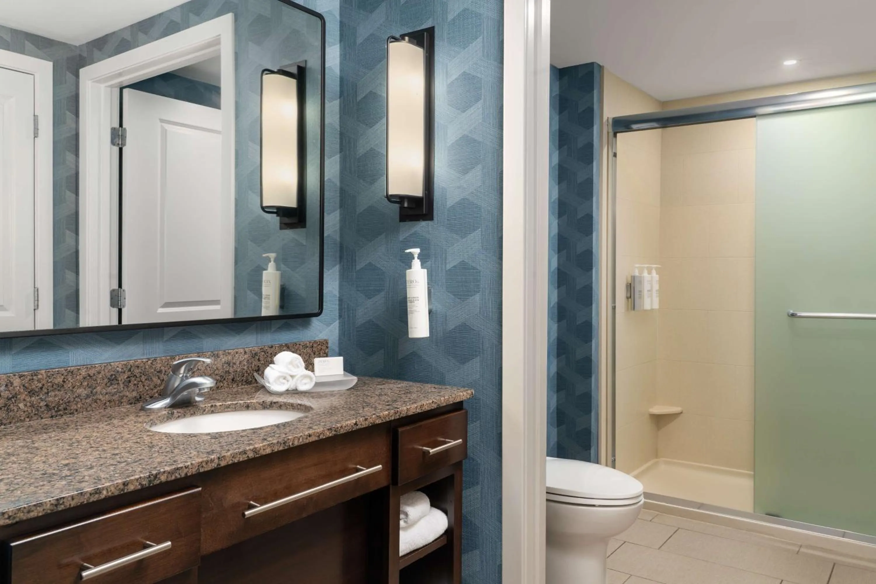 Bathroom in Homewood Suites by Hilton Newport-Middletown