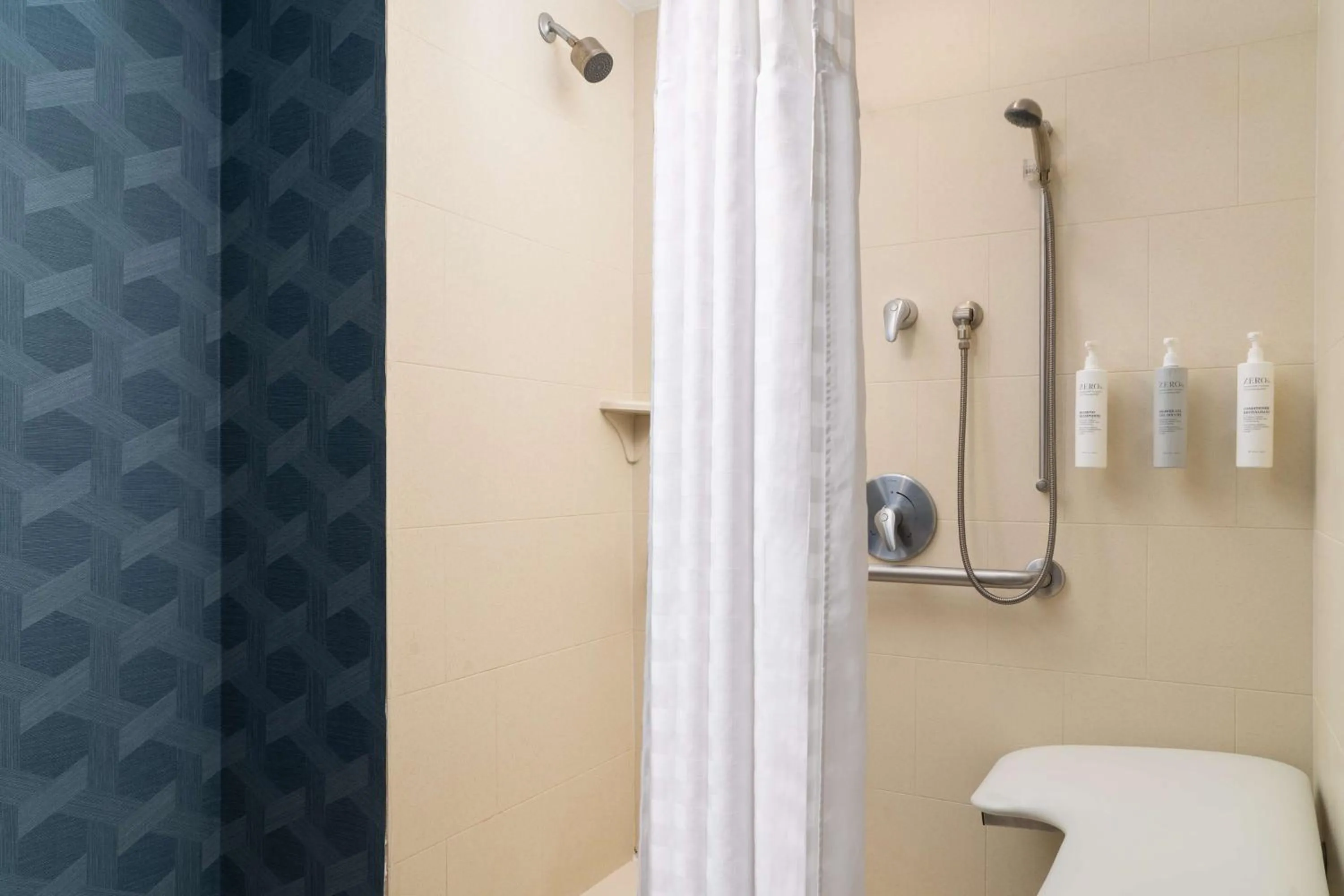 Bathroom in Homewood Suites by Hilton Newport-Middletown