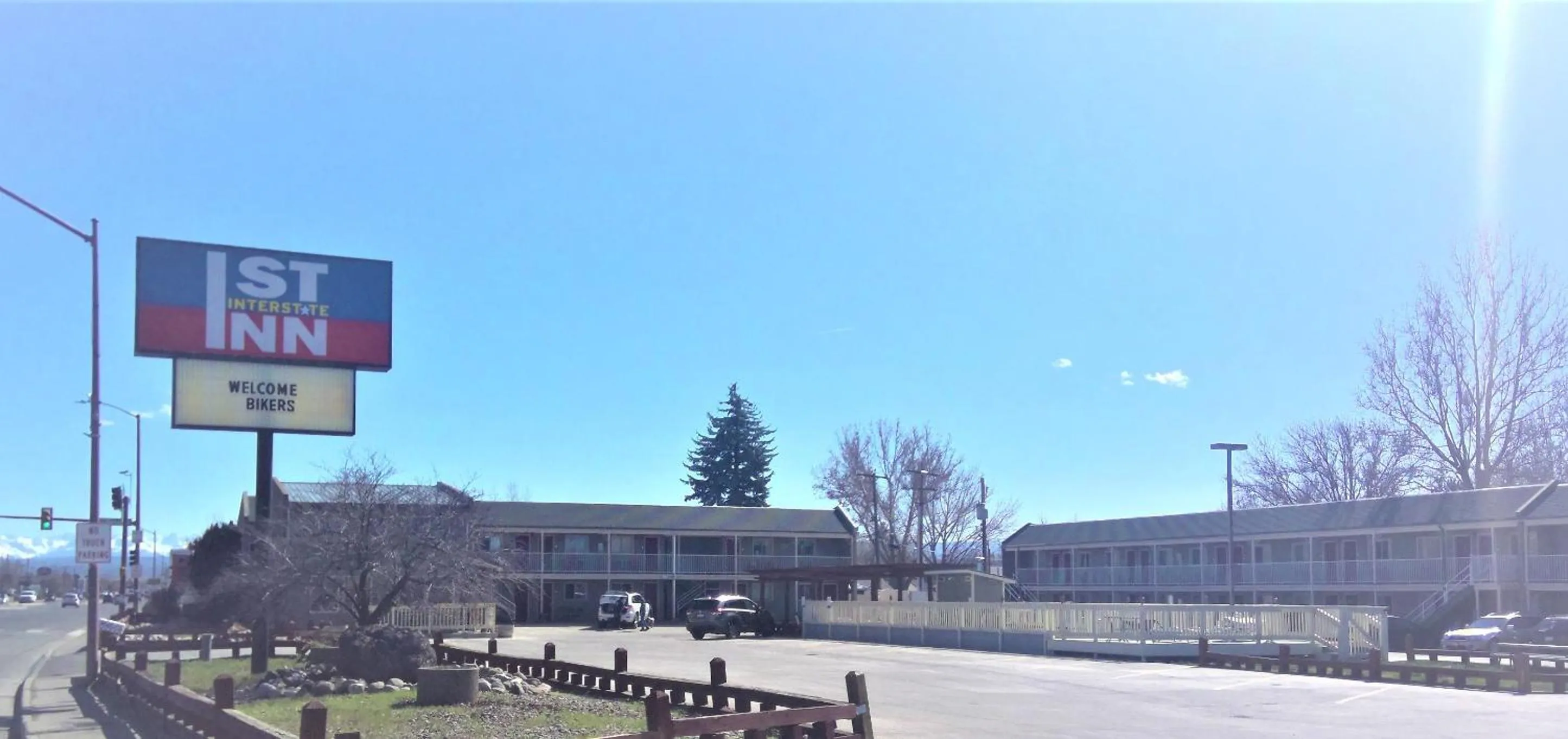 Property building in 1st Interstate Inn Montrose