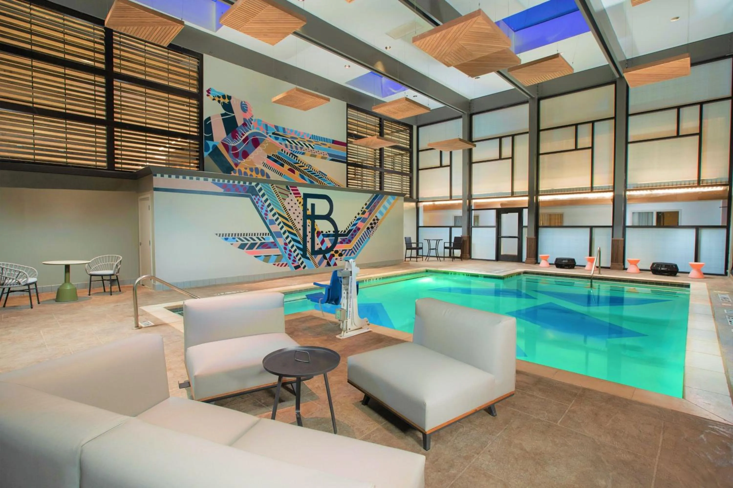 Swimming pool in The Beeman Hotel