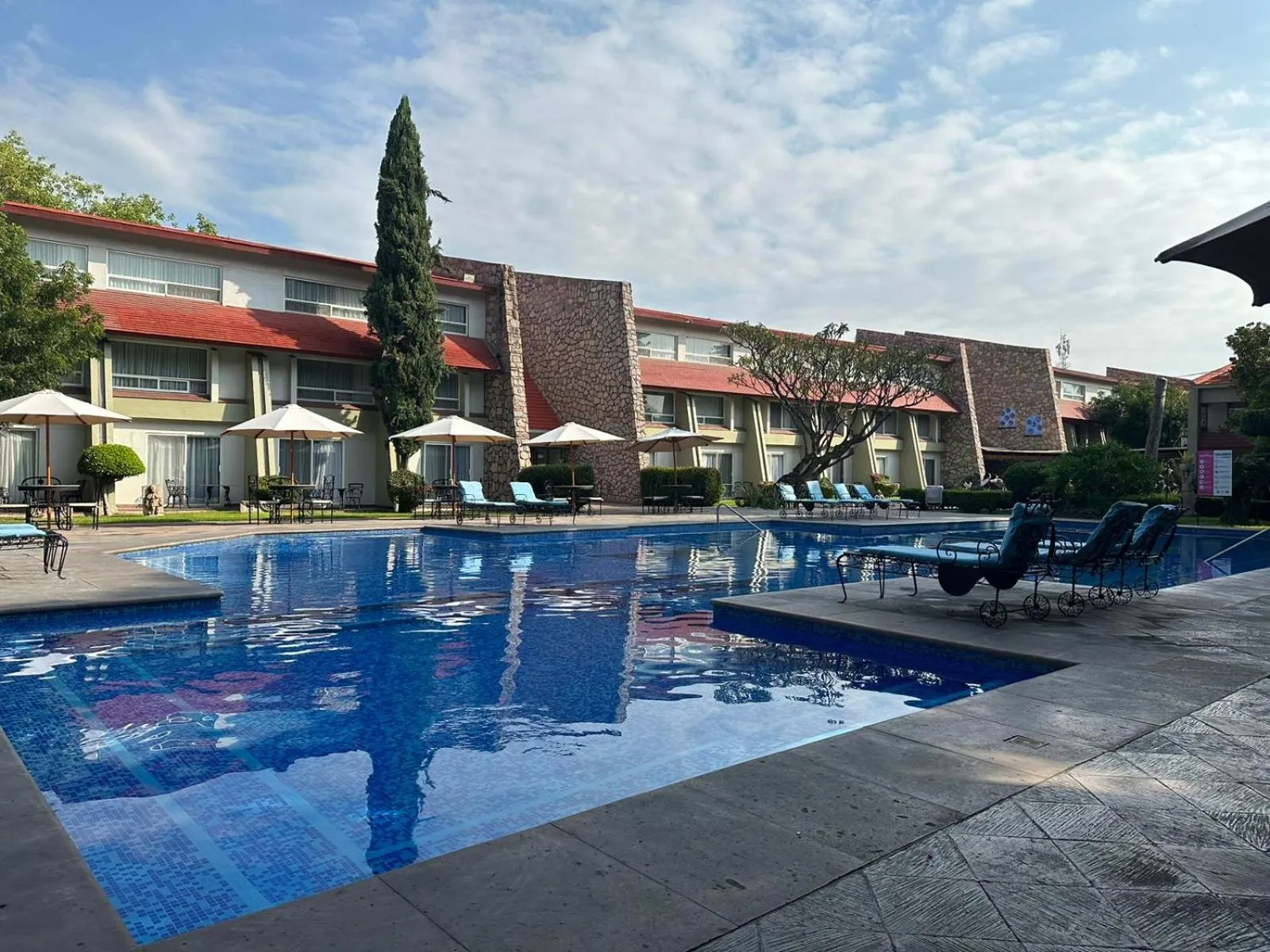 Pool view in Hotel Real de Minas Tradicional