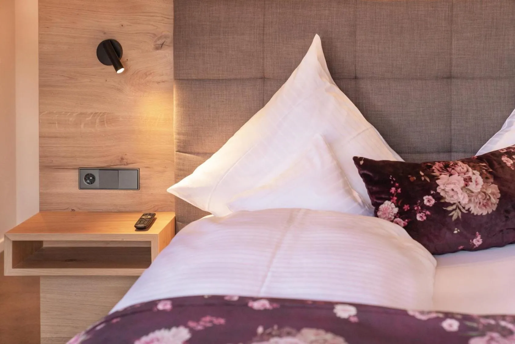 Bed in Hotel Restaurant Der Engel, Sasbachwalden