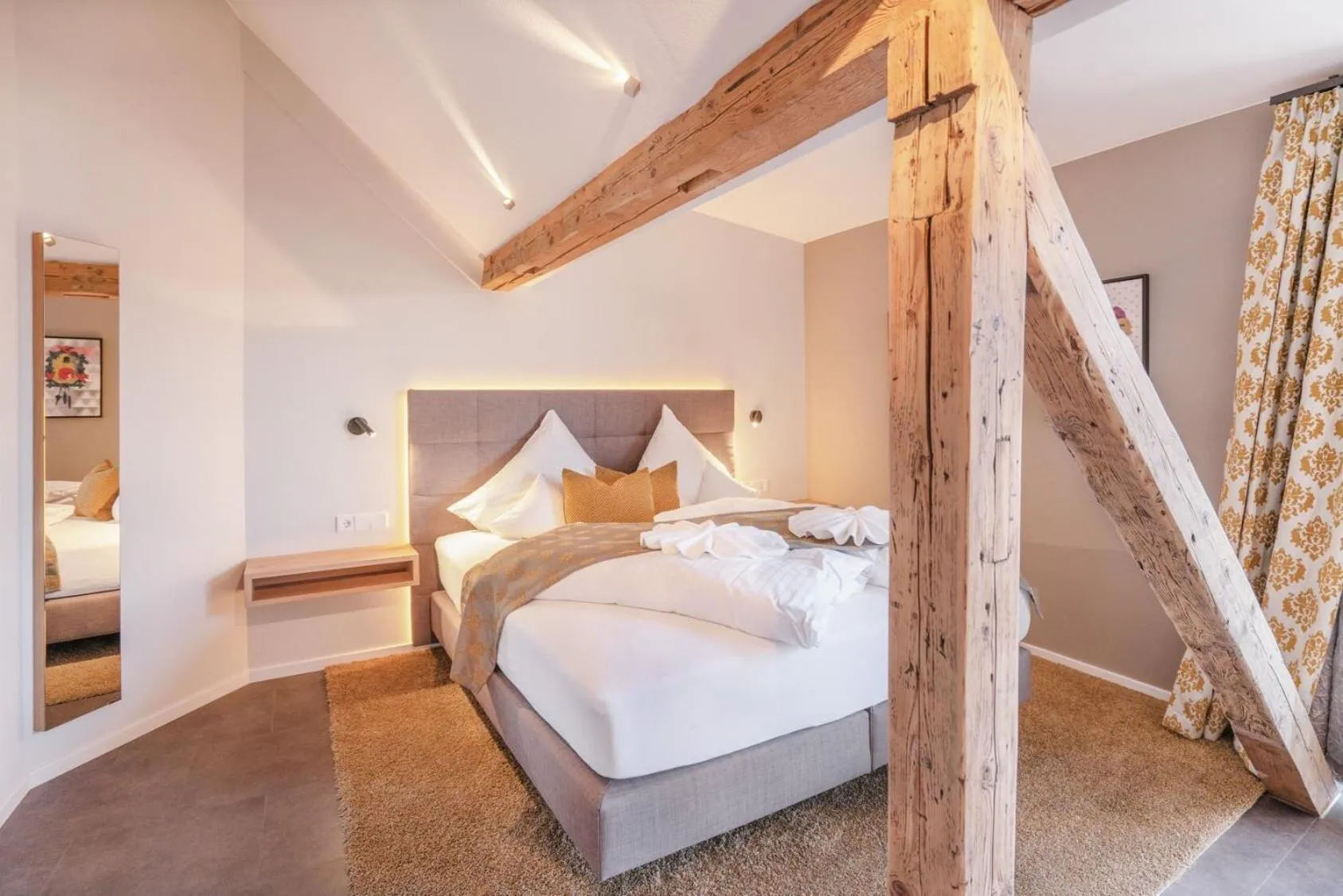 Bed in Hotel Restaurant Der Engel, Sasbachwalden