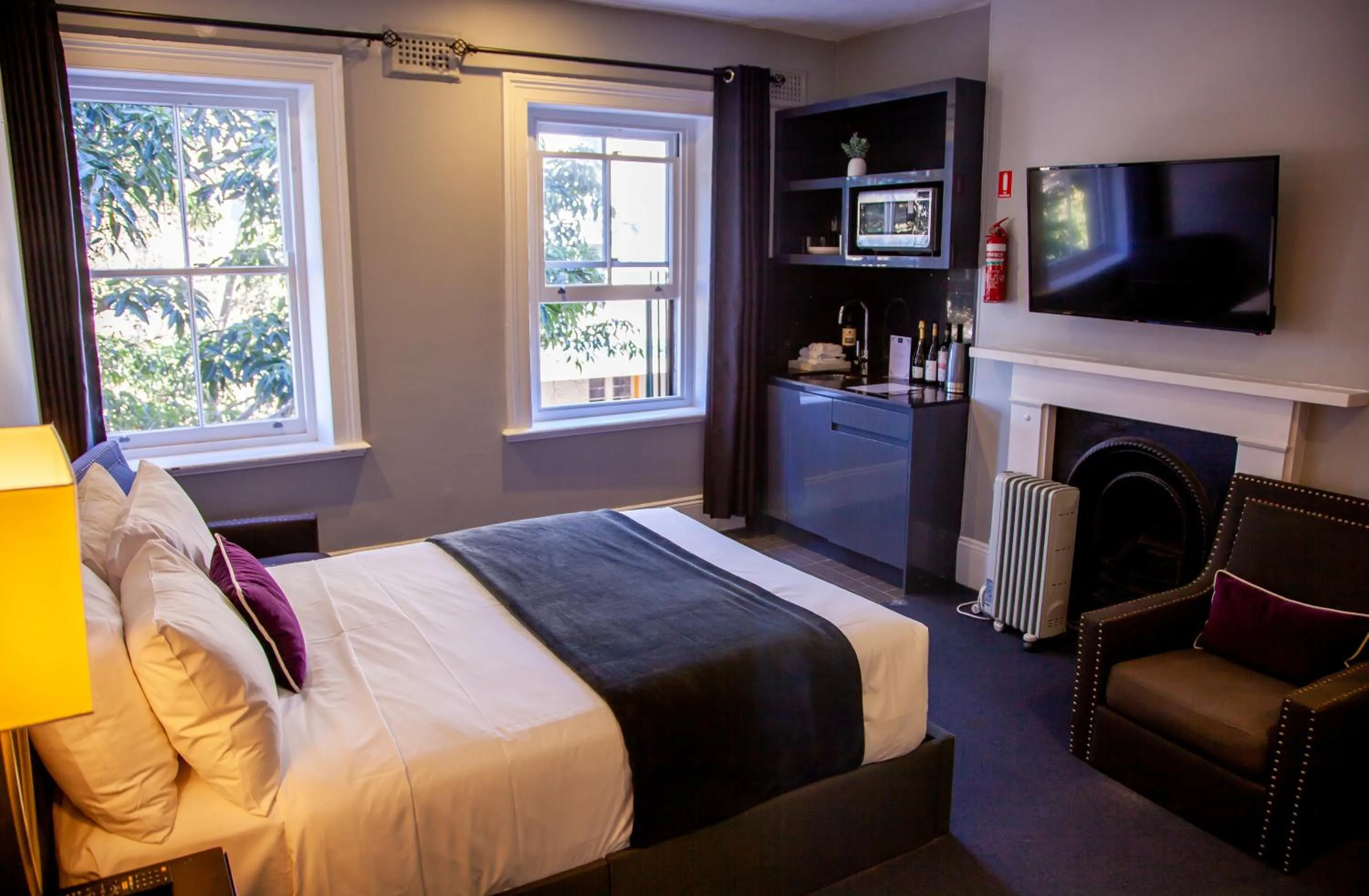 Bed in Bayswater Boutique Lodge