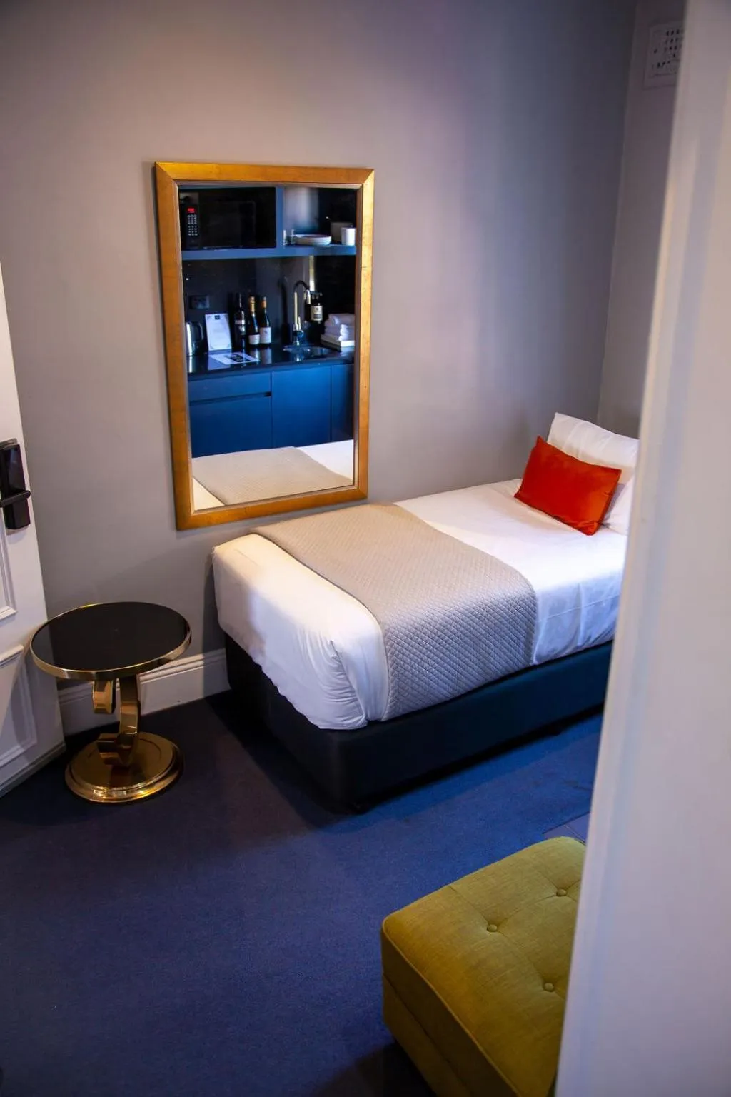 Bed in Bayswater Boutique Lodge - Potts Point