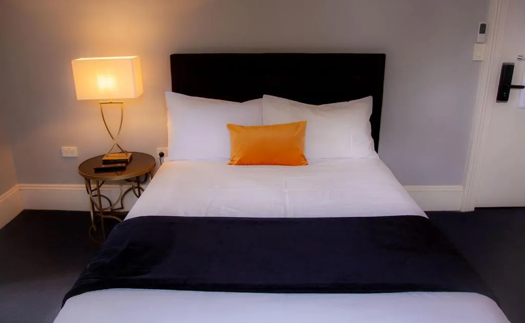 Bed in Bayswater Boutique Lodge - Potts Point
