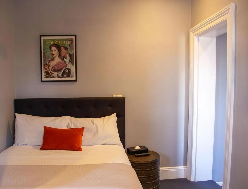 Bed in Bayswater Boutique Lodge - Potts Point