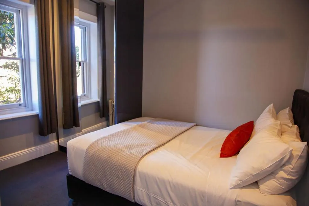 Bed in Bayswater Boutique Lodge - Potts Point