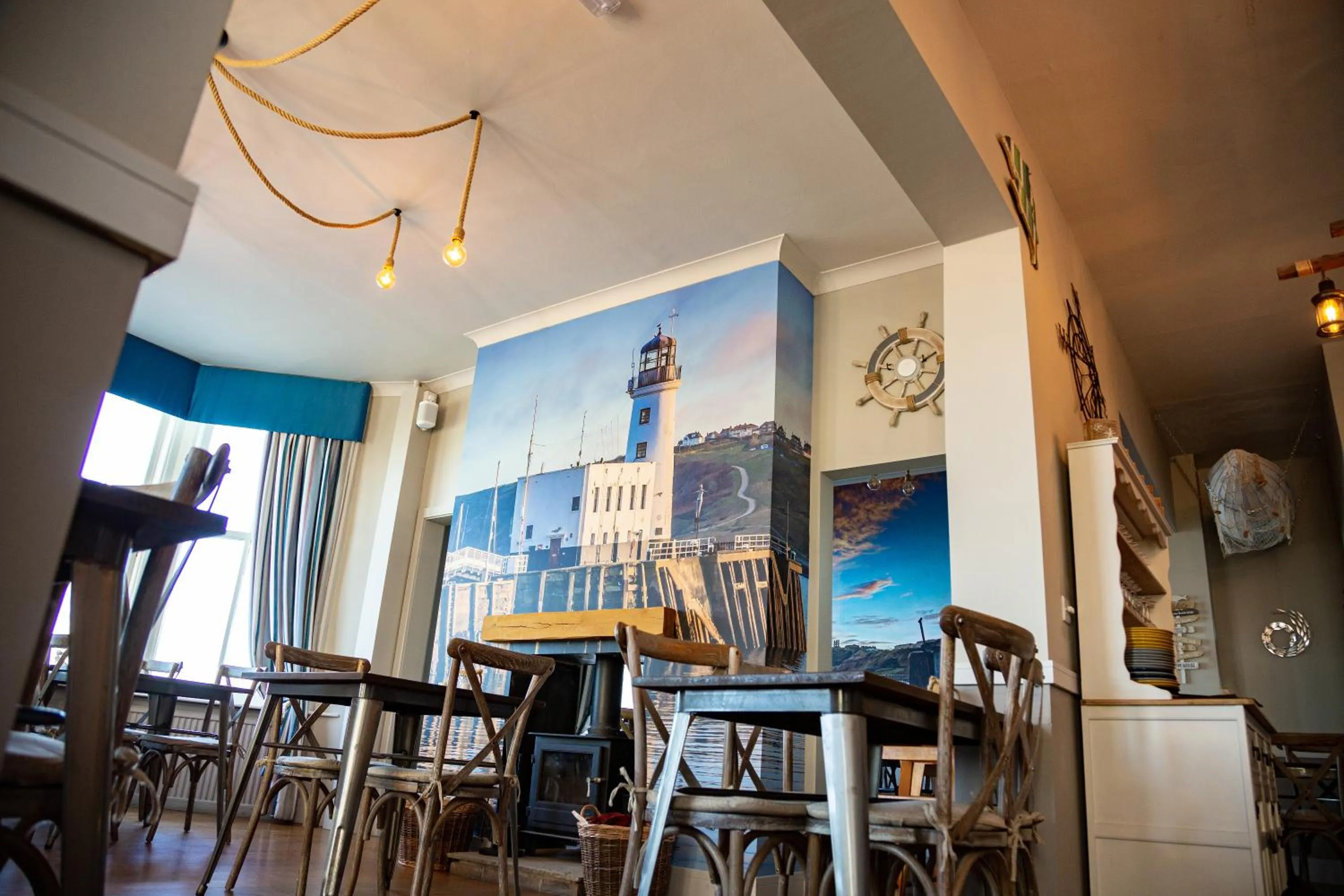 Restaurant/places to eat in Delmont Hotel & View Restaurant