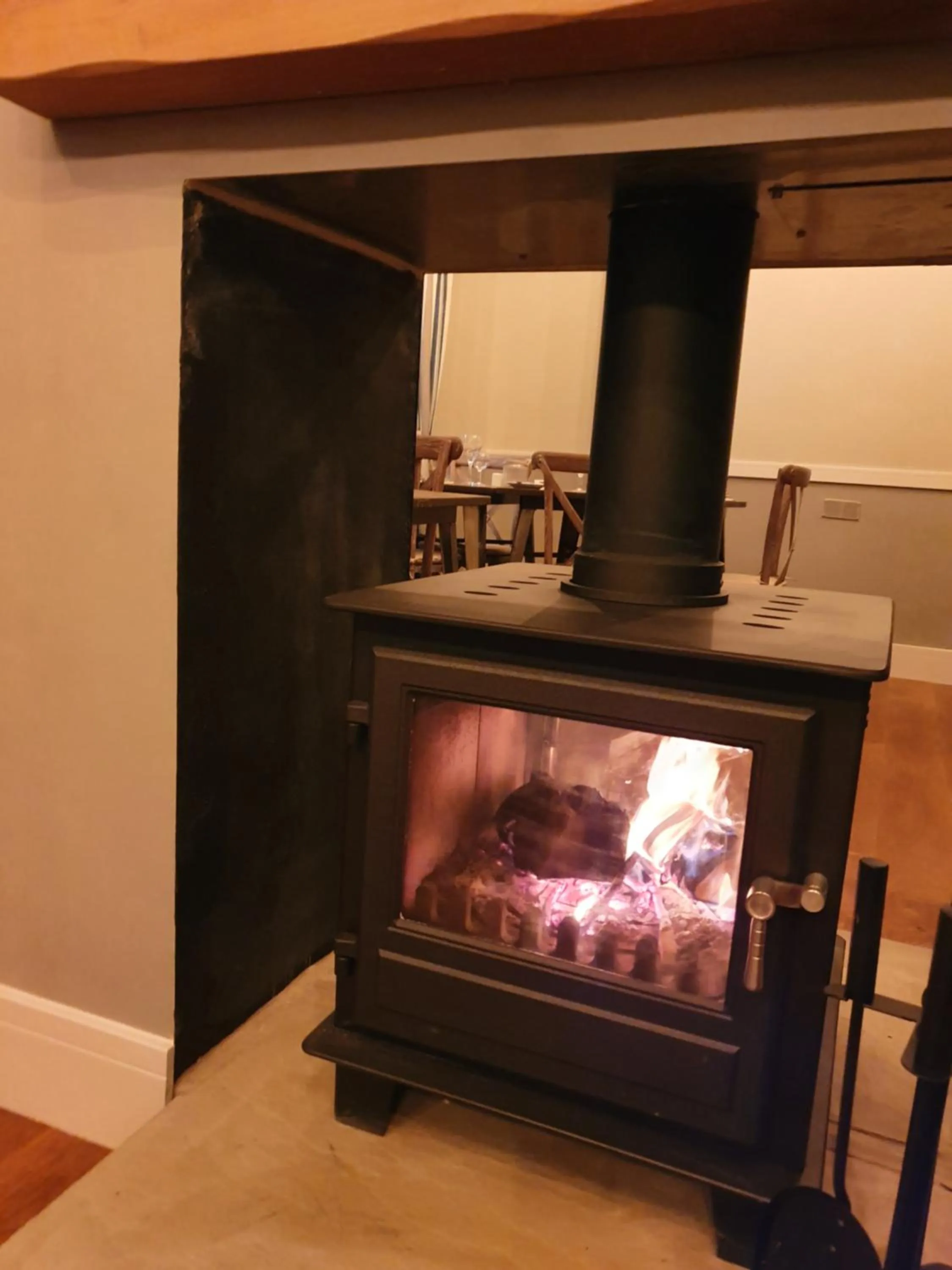 Restaurant/places to eat in Delmont Hotel & View Restaurant