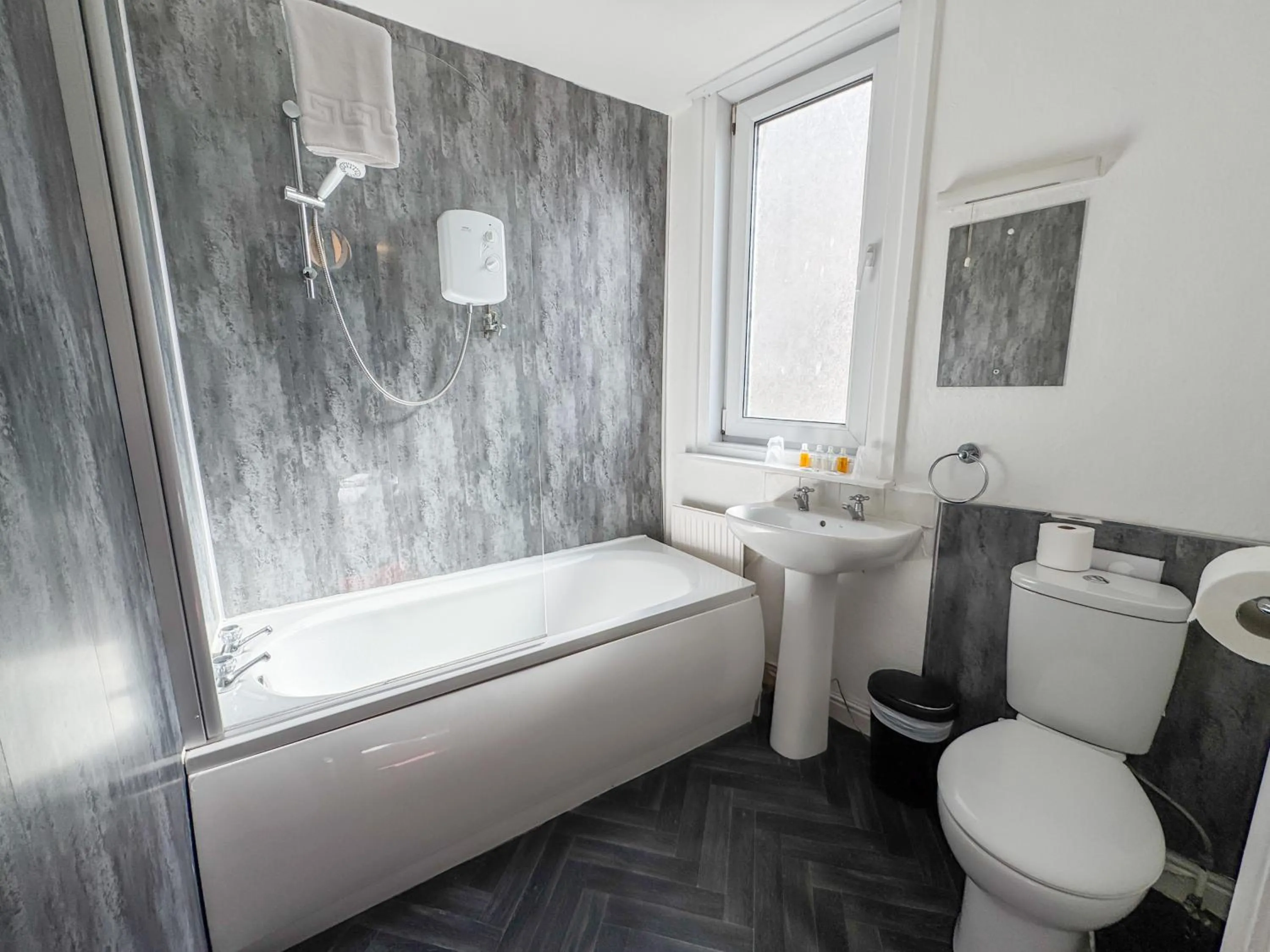 Bathroom in Delmont Hotel & View Restaurant